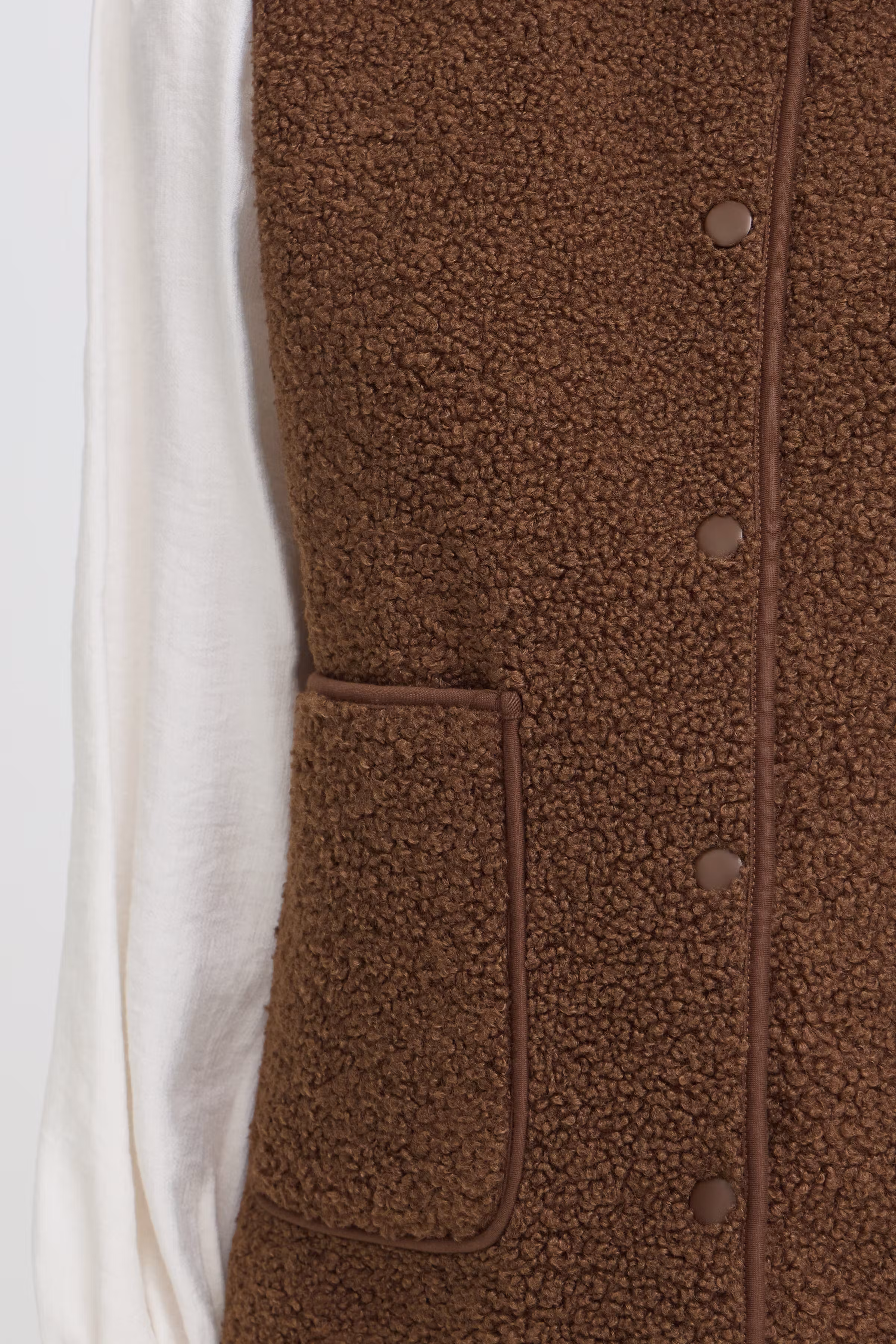 FRGWYNNE Waistcoat LOOKBOOK DETAIL 20618104-190916
