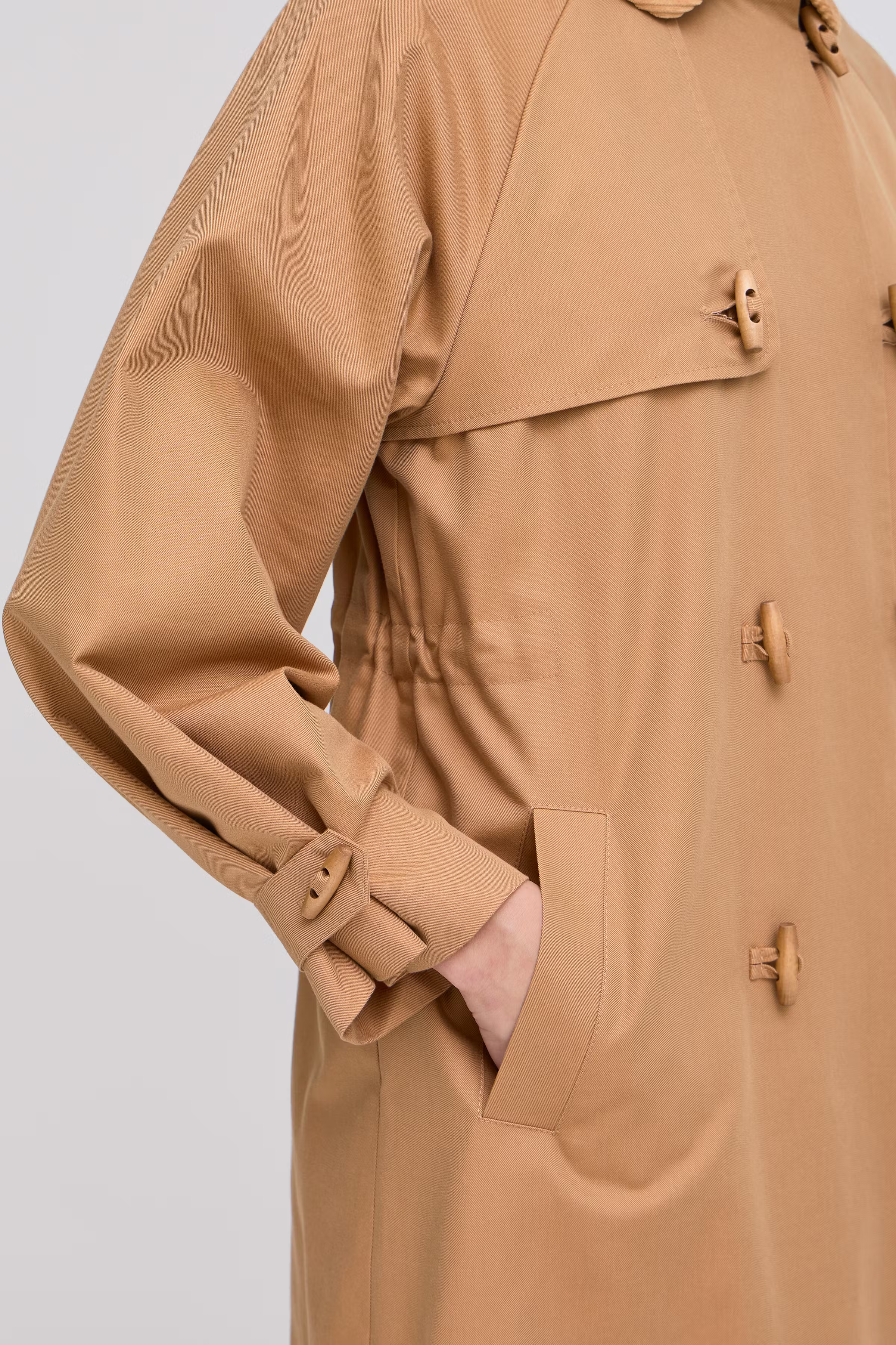 IRFIKA Outerwear LOOKBOOK DETAIL 20122331-171327