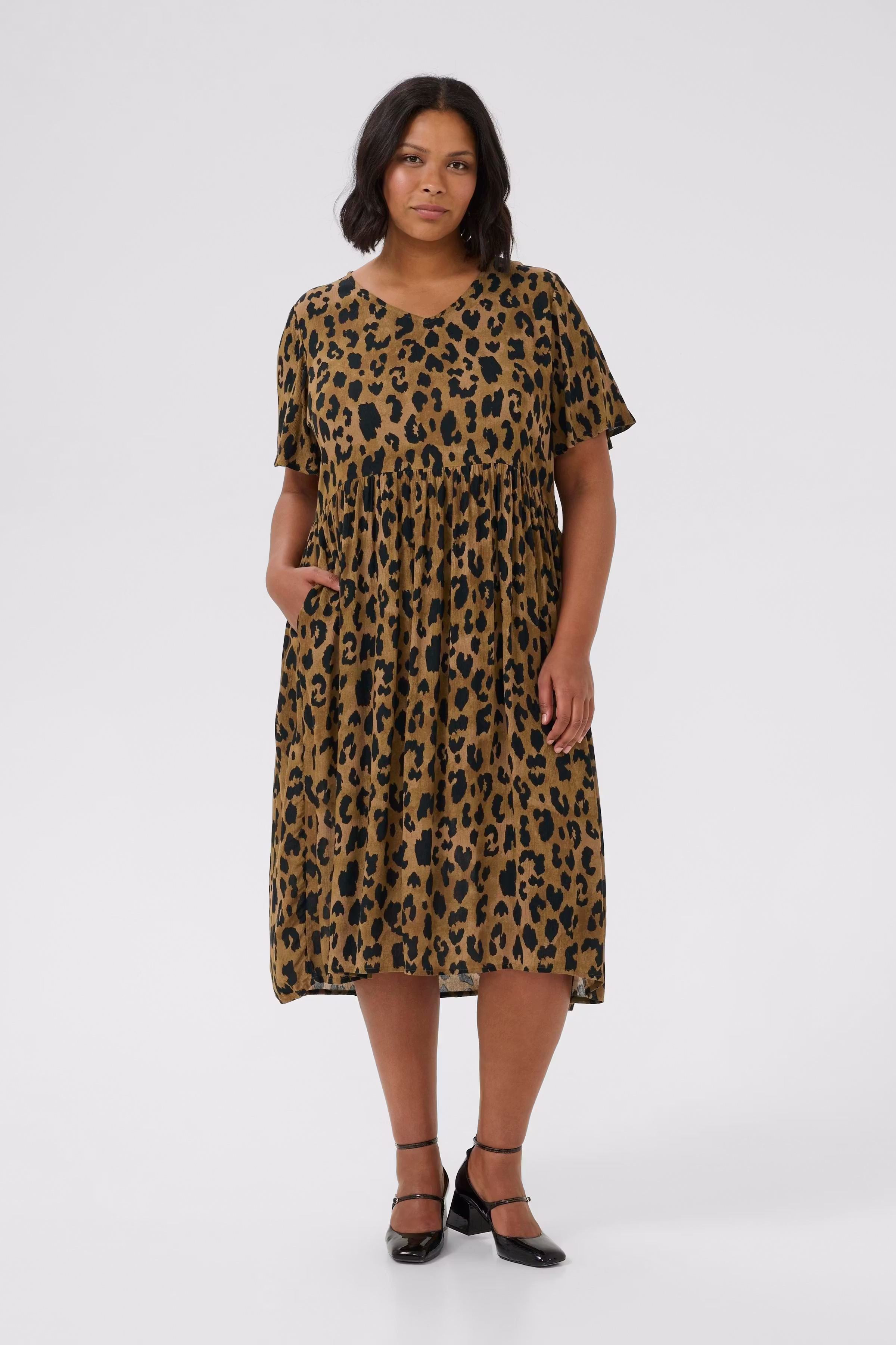 KCmolly Kleid LOOKBOOK FRONT 10583503-107946