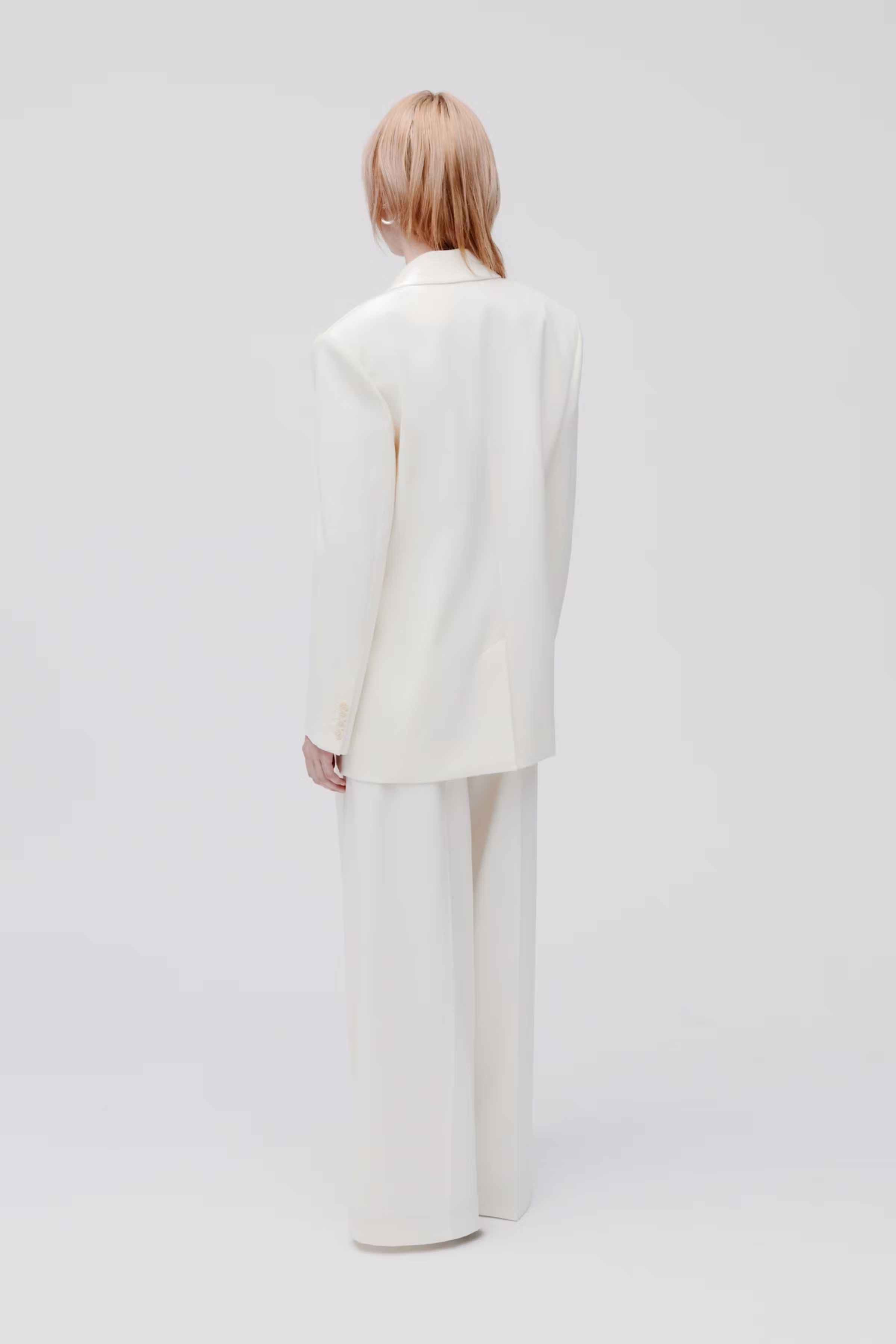 JUDITH Blazer LOOKBOOK BACK 30600724-WH010