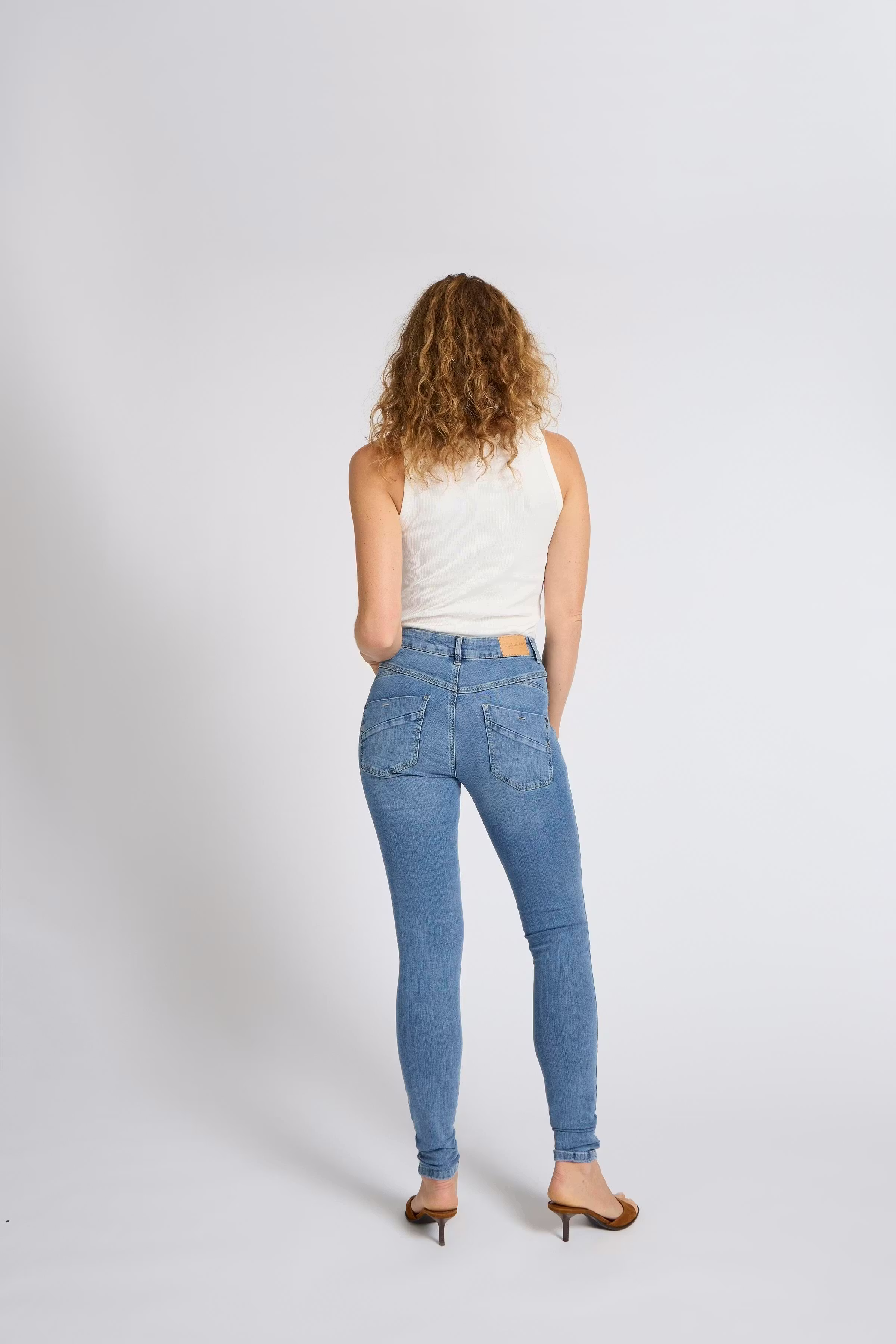 PZCARMEN HW Jeans Skinny Leg LOCATION NONE 50204829-200008