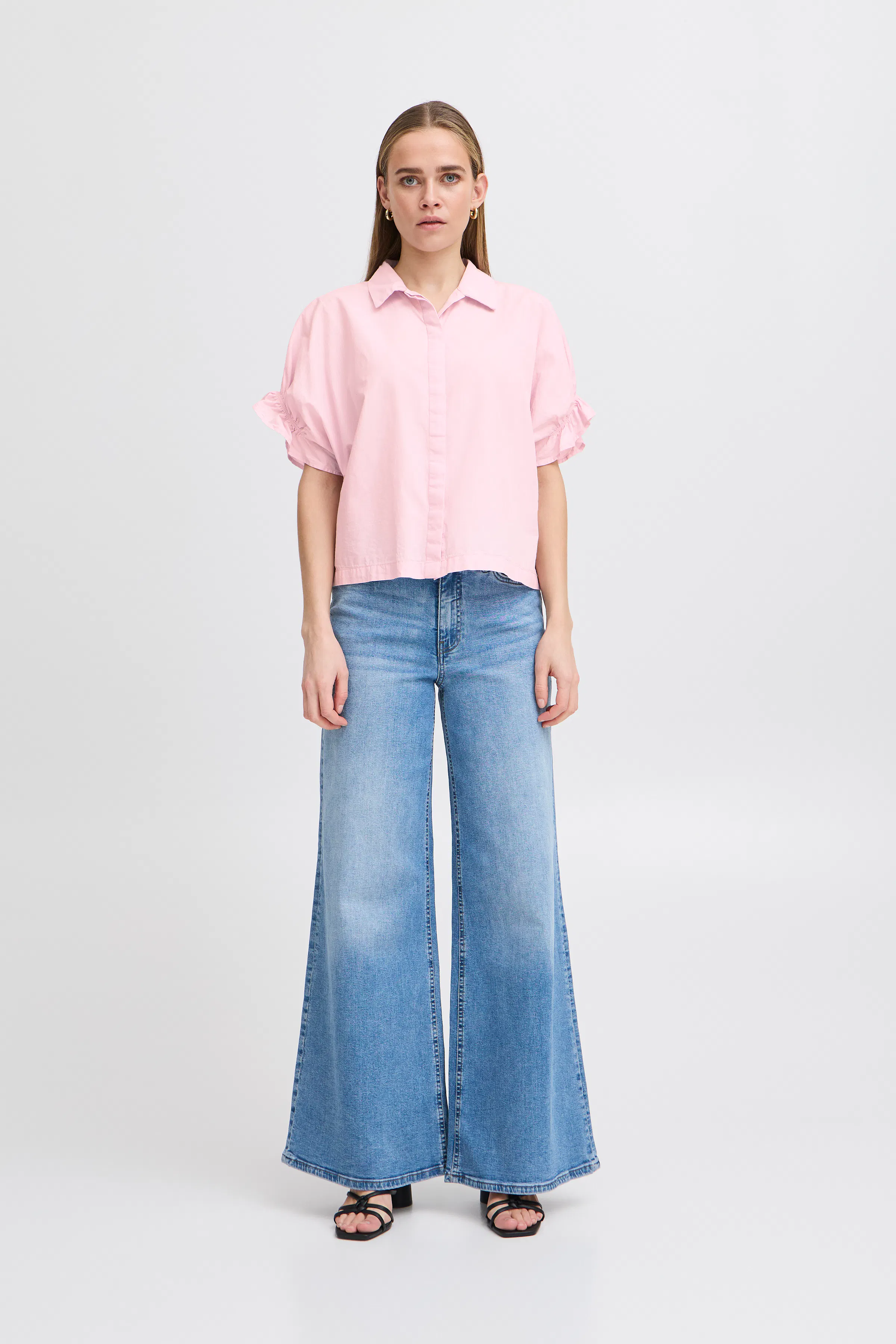IHSAMI mouwen LOOKBOOK FRONT 20122835-122903