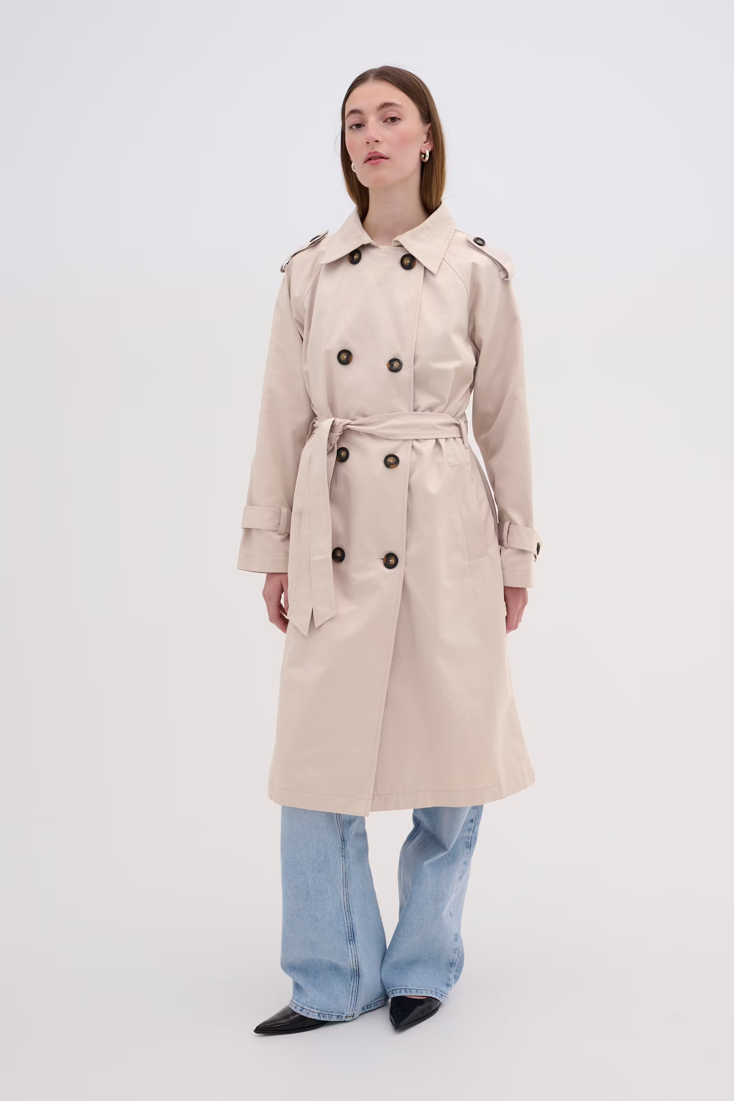 MiraMW Trenchcoat LOOKBOOK FRONT 10704212-130401