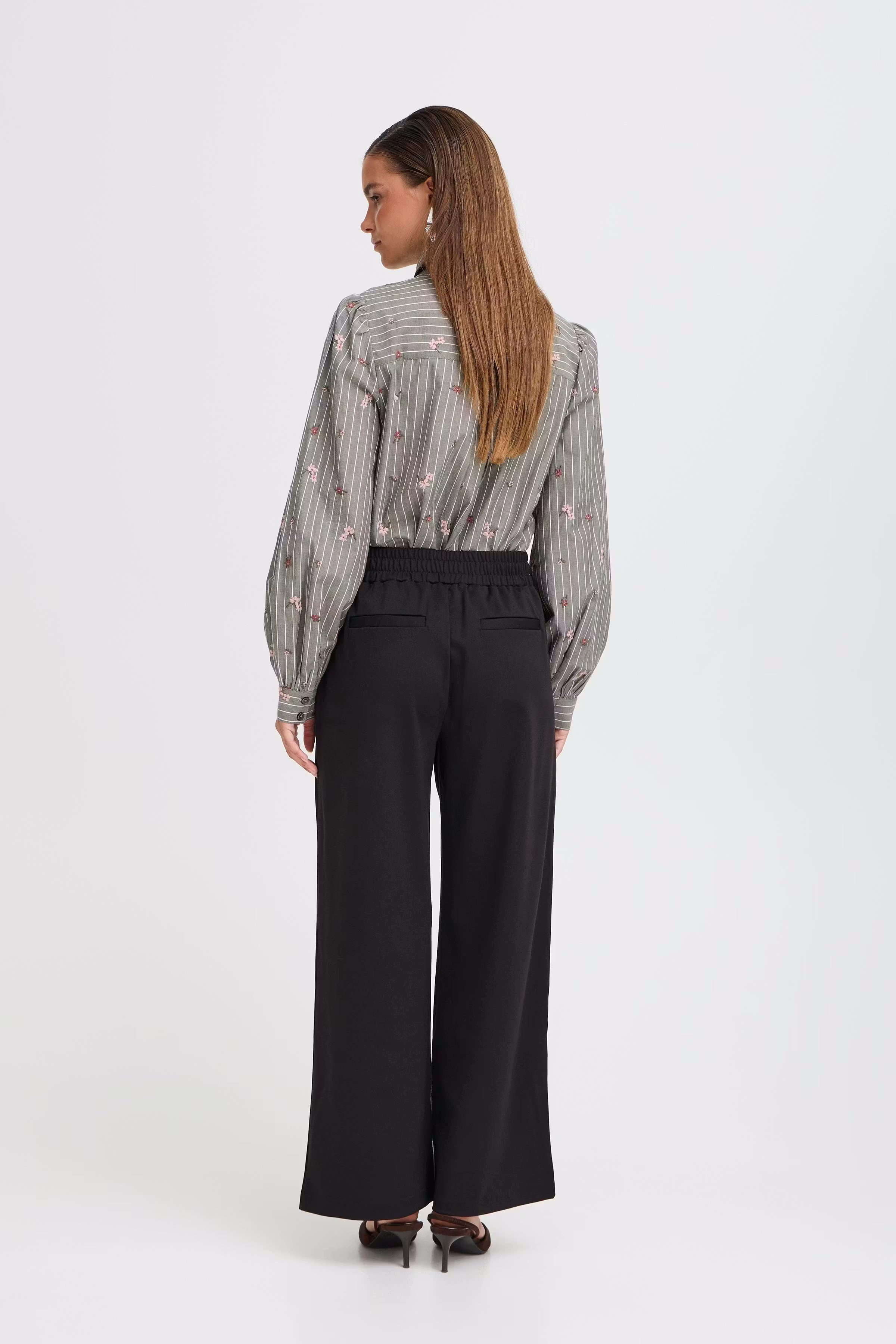 BYRIZETTA Trousers LOOKBOOK BACK 20815029-200451