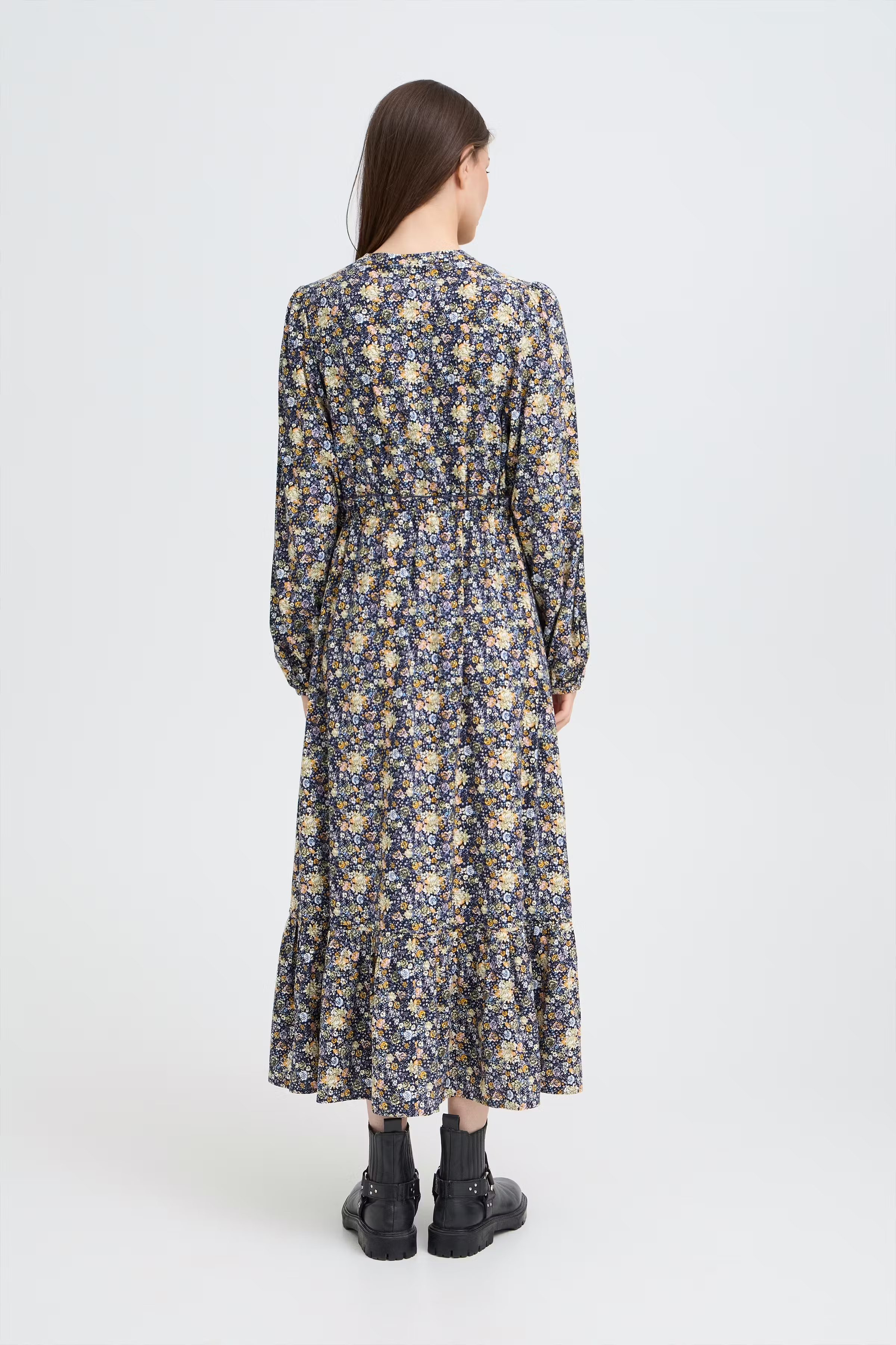 PZAVA Kjole LOOKBOOK BACK 50210308-194020