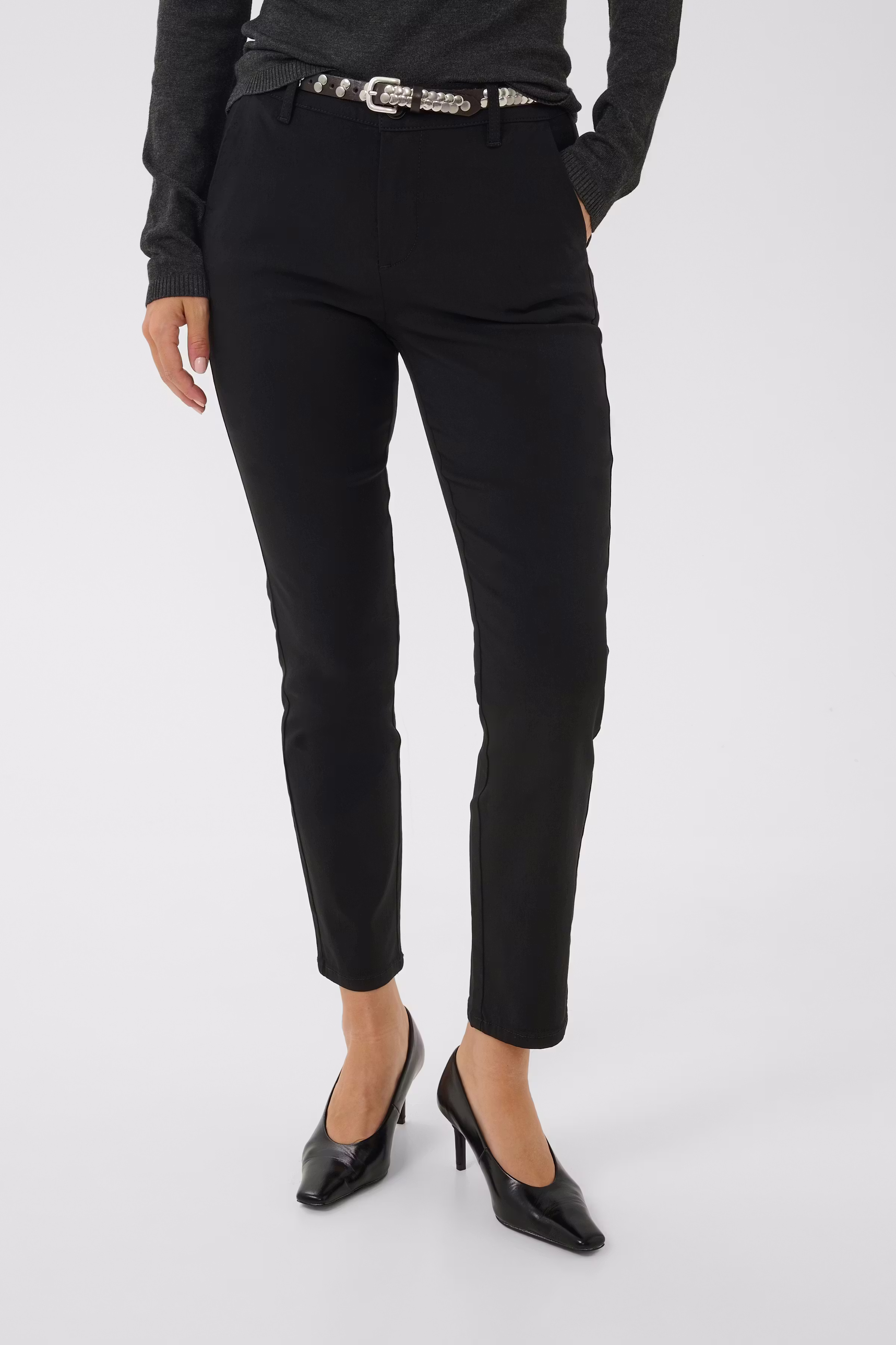 CUbenghta Bukser LOOKBOOK FRONT 50111157-500012