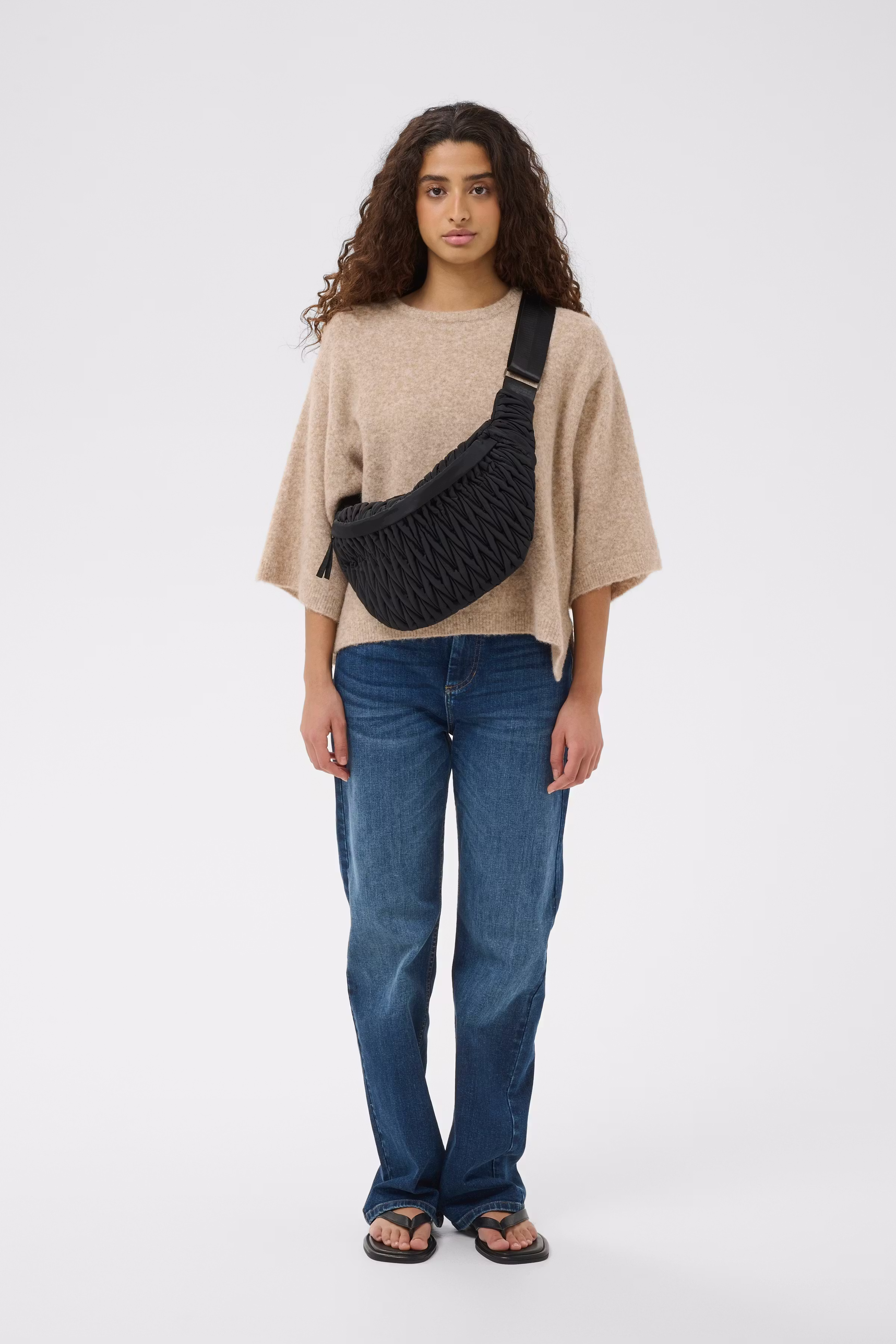 SAMYIW BUMBAG LOOKBOOK FRONT 30112468-194008