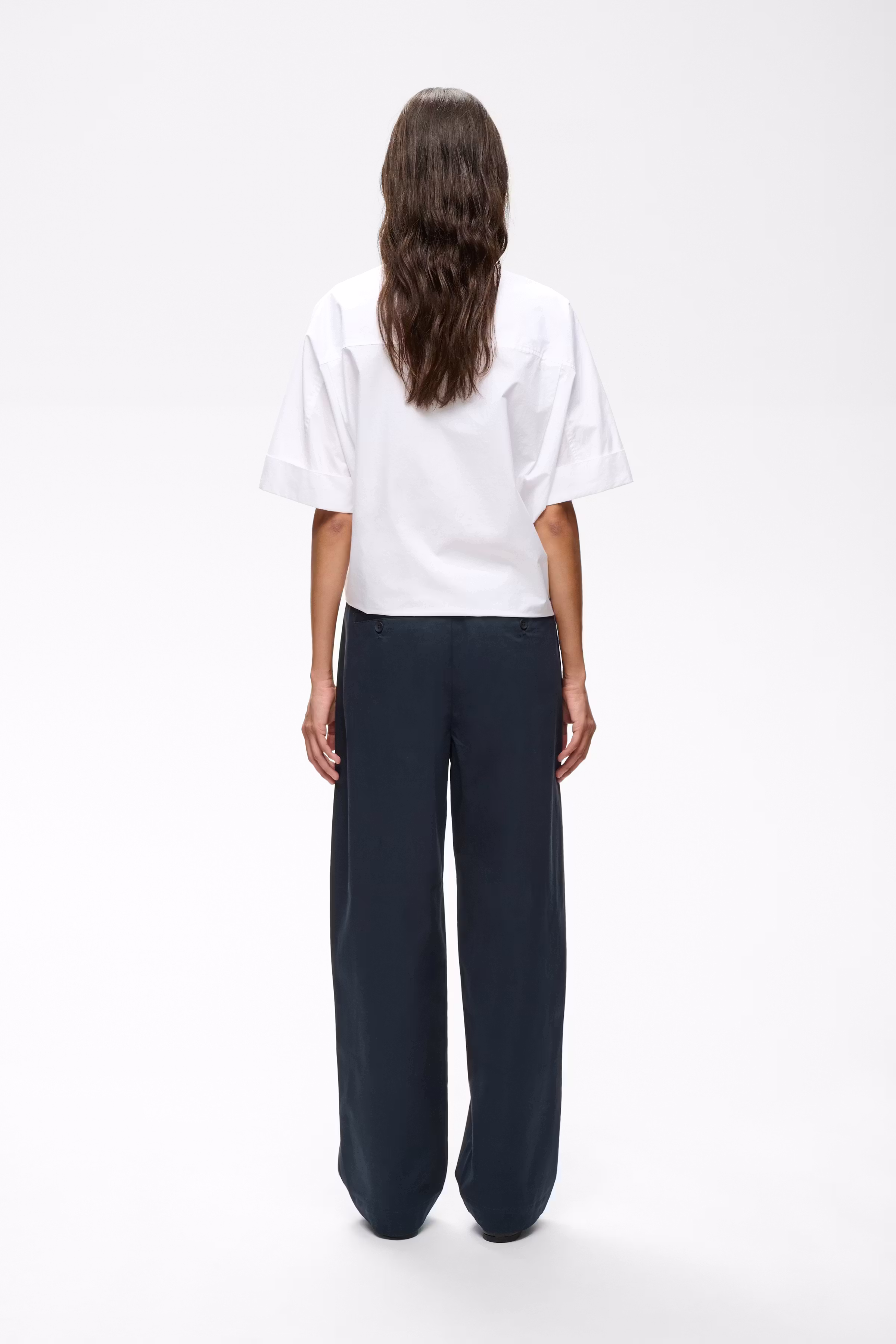 TinikkaIW Barrel Trousers LOOKBOOK BACK 30111163-300005