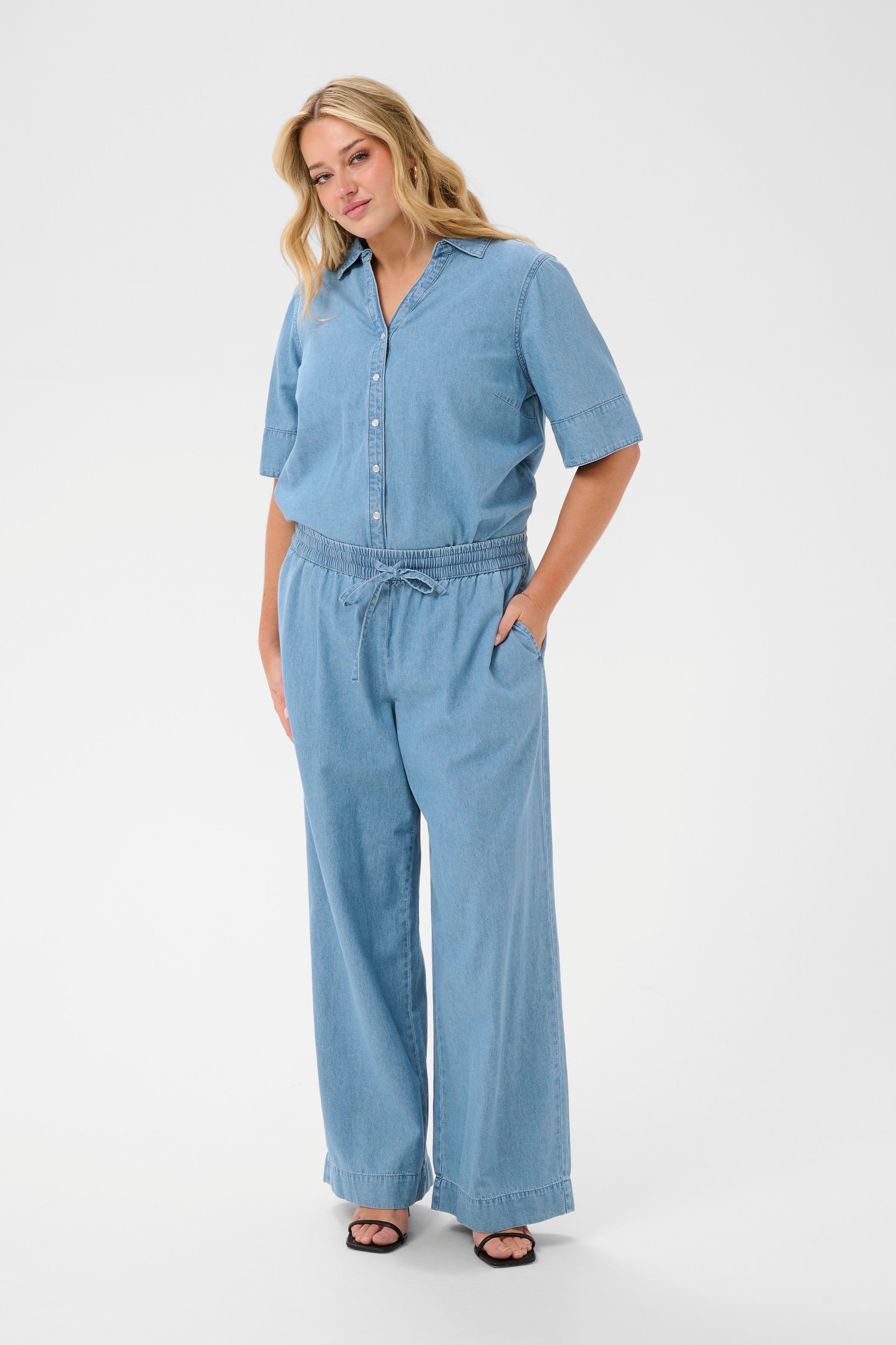 KCjada Byxor LOOKBOOK FRONT 10584170-105707