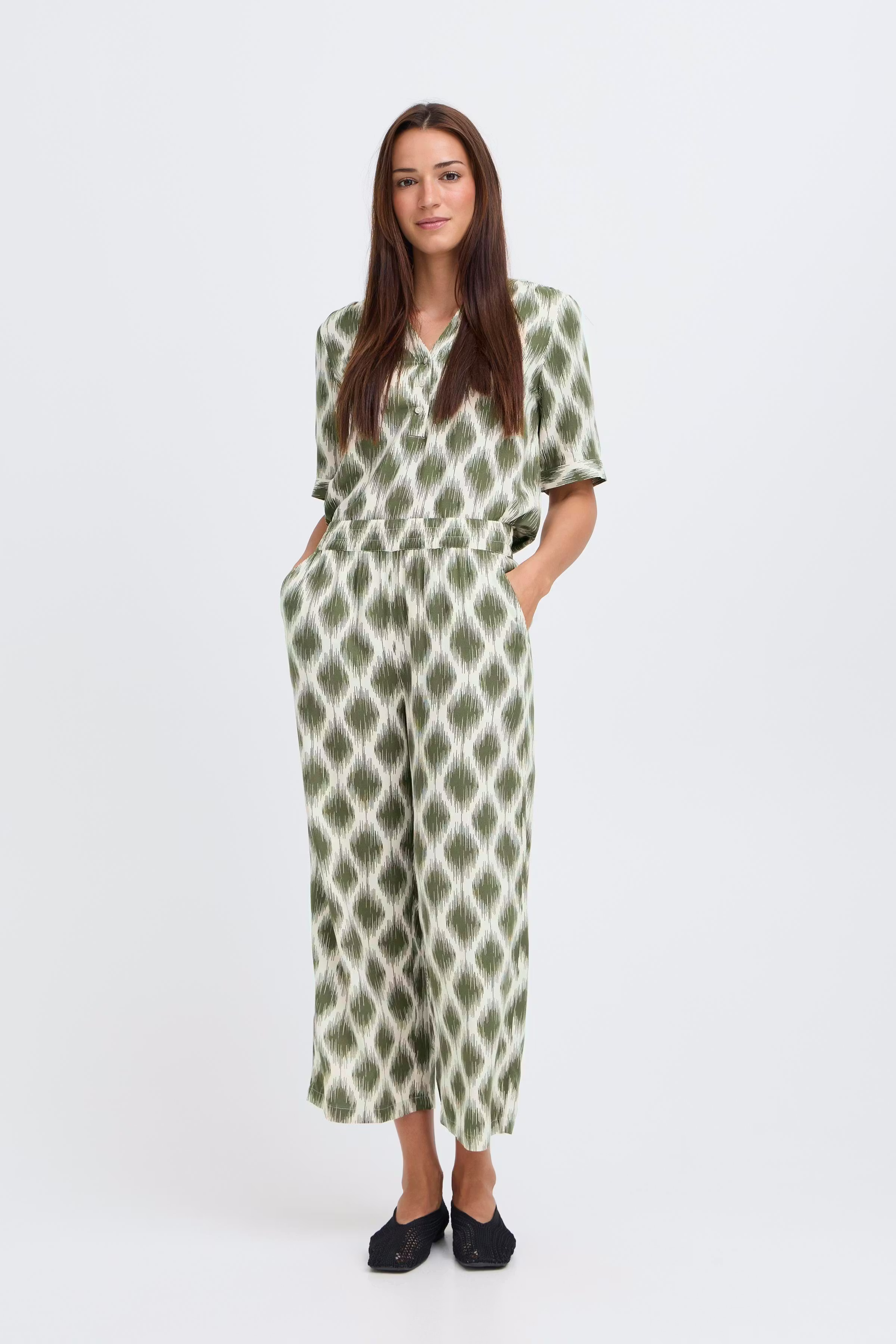 BYMMJOELLA Byxor LOOKBOOK FRONT 20811296-900006746