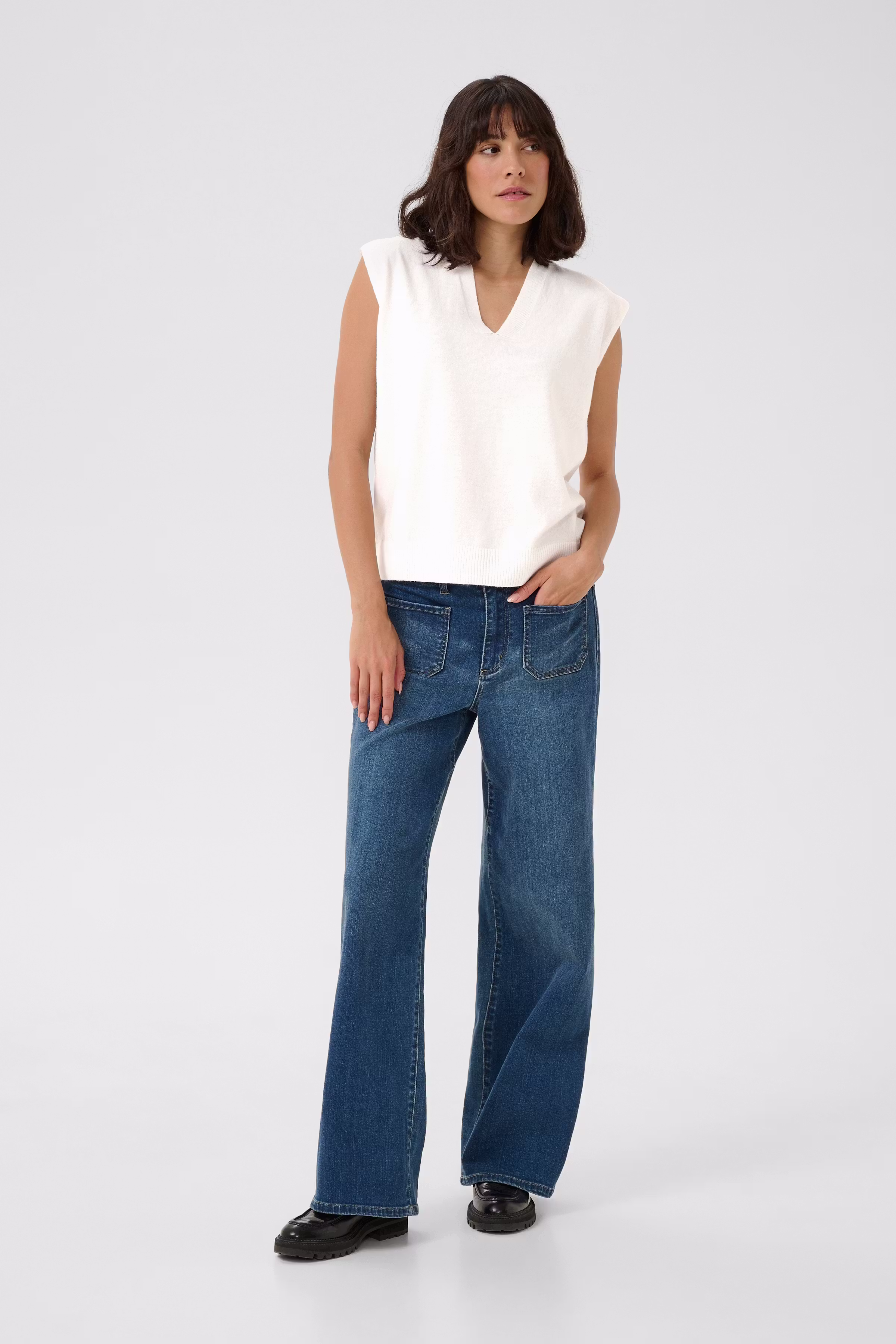 KAnova Strikket vest LOOKBOOK FRONT 10510594-106482