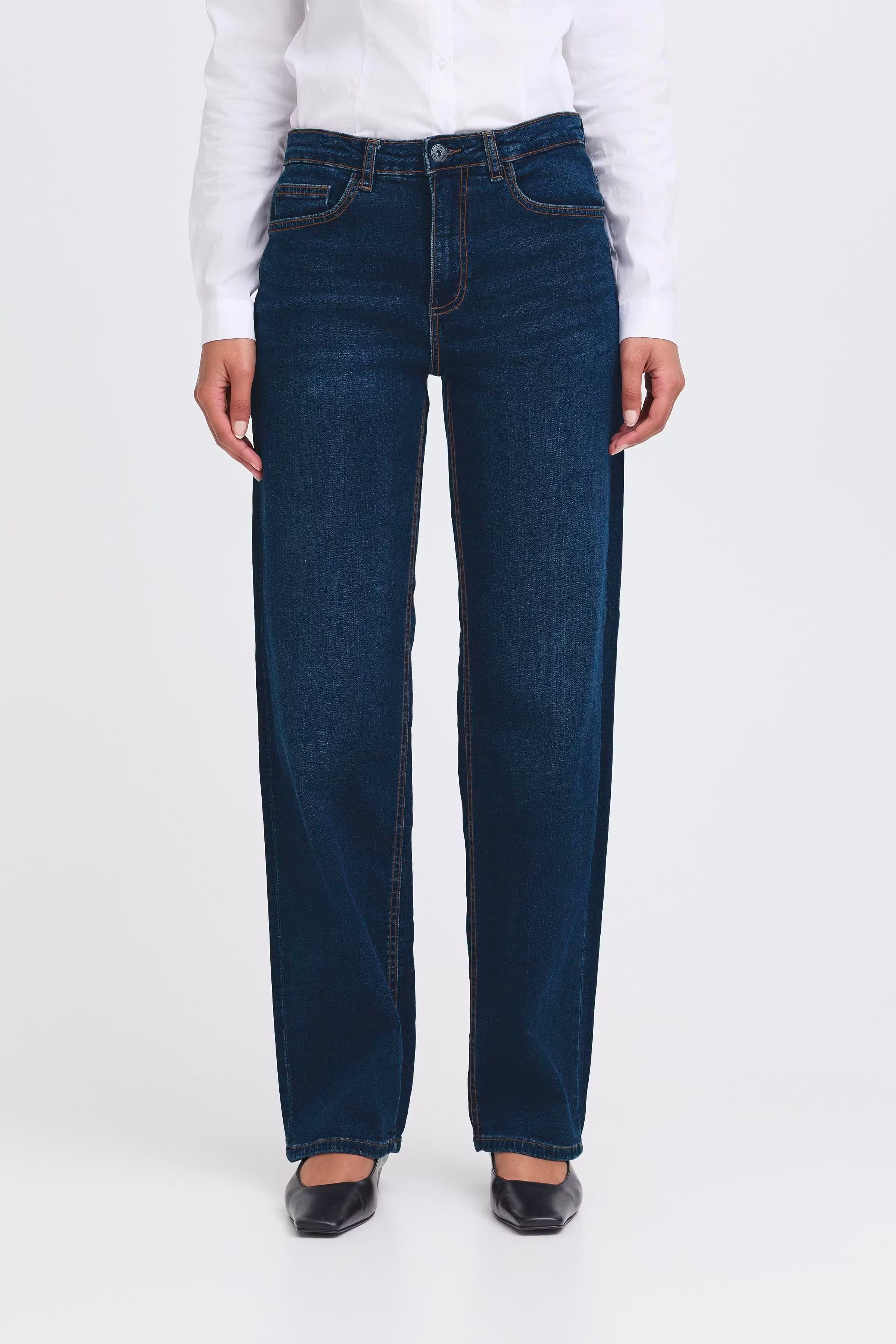 IHTWIGGY STRAIGHT Jeans LOOKBOOK FRONT 20119128-200340