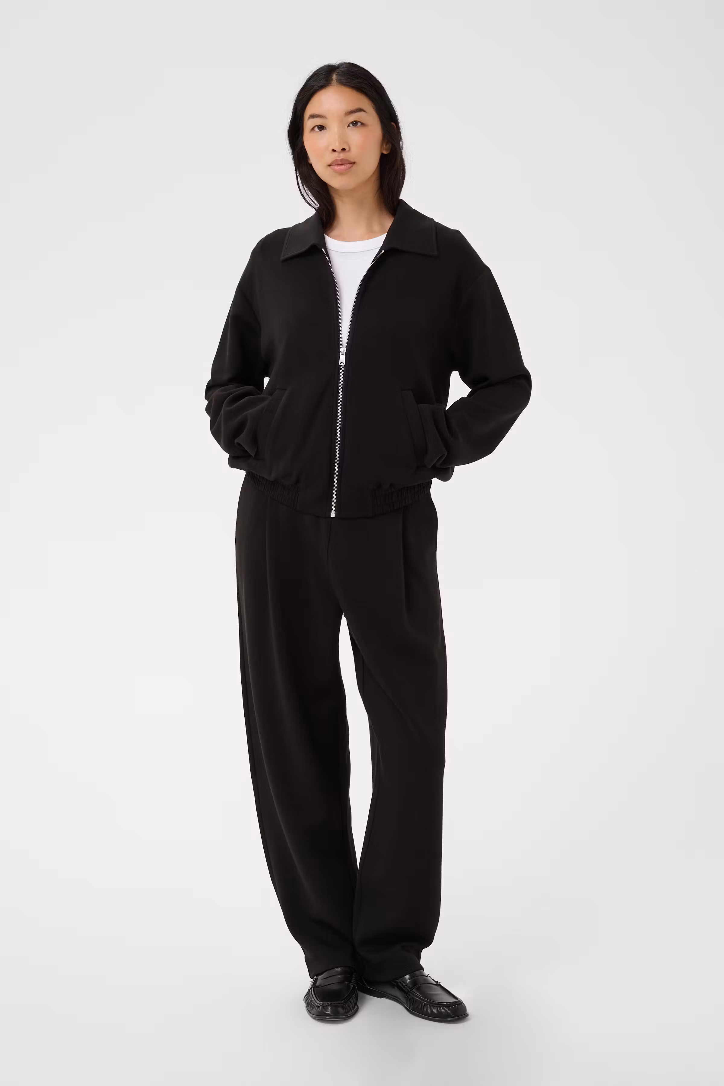 ChenayaPW Sweatshirt LOOKBOOK FRONT 30310826-194008