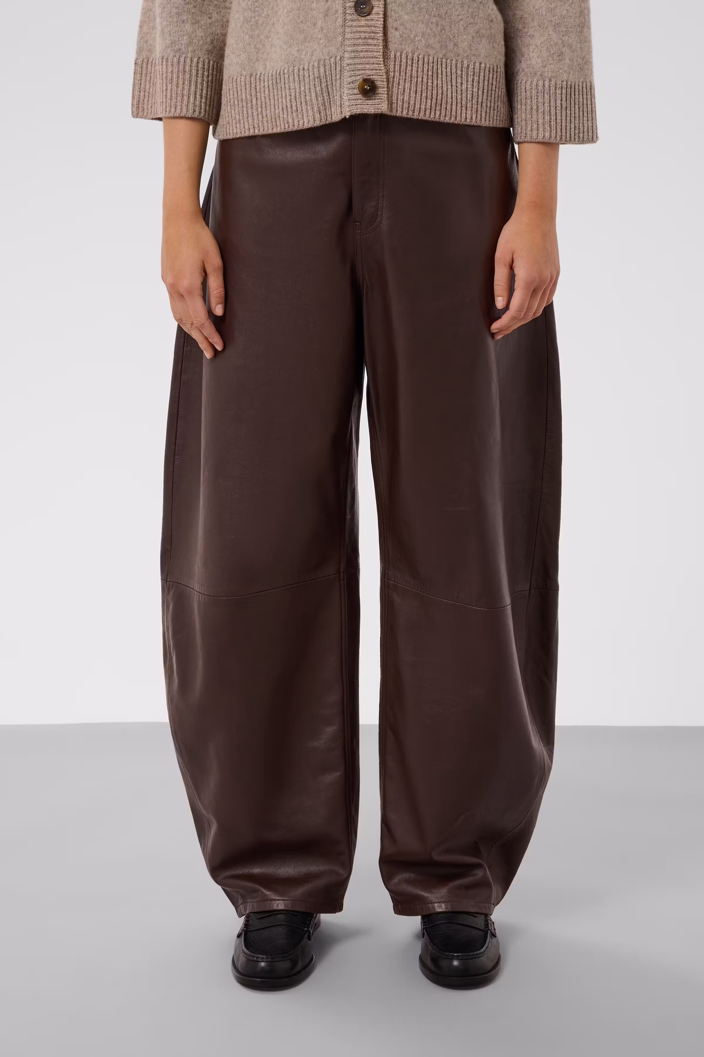 SLKaiko Barrel Læderbukser LOOKBOOK FRONT 30409452-191018