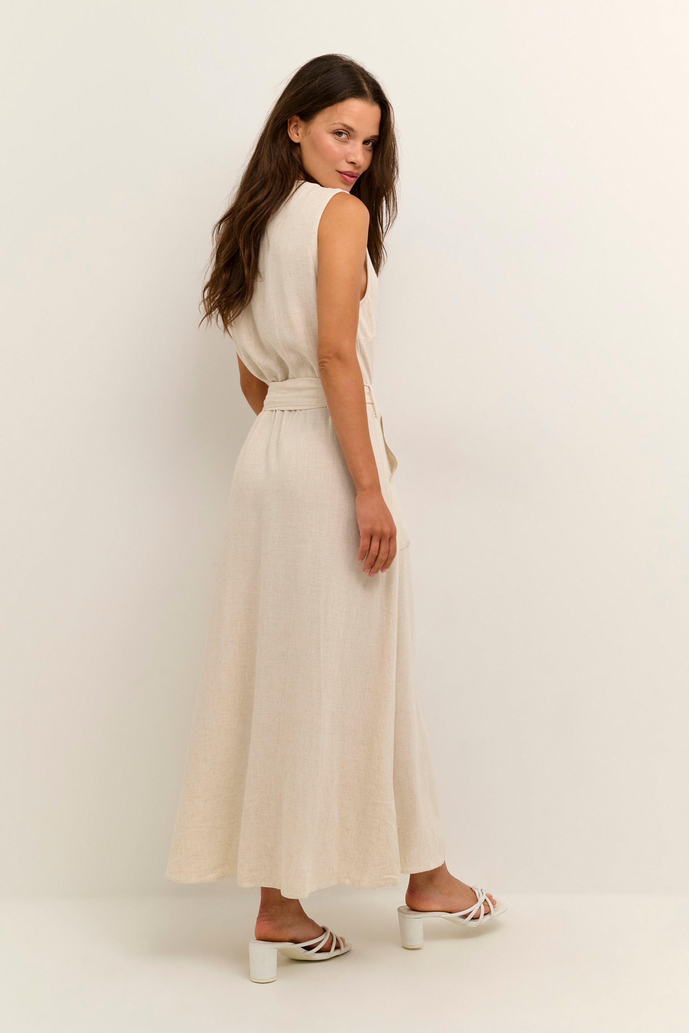 KAliny Lin Kjole LOOKBOOK BACK 10507532-101296