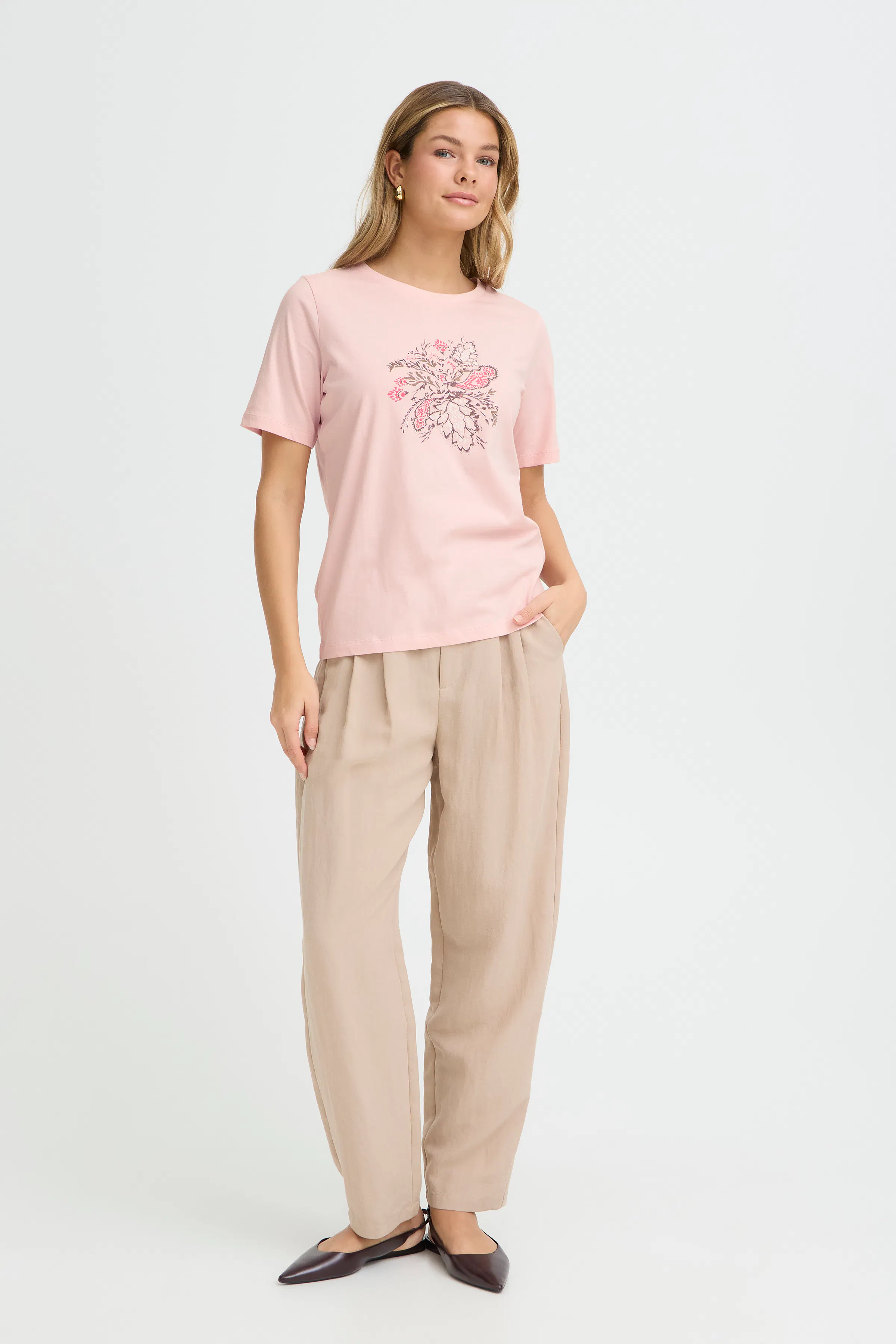 FRFELICIA T-shirt LOOKBOOK FRONT 20617656-900006199