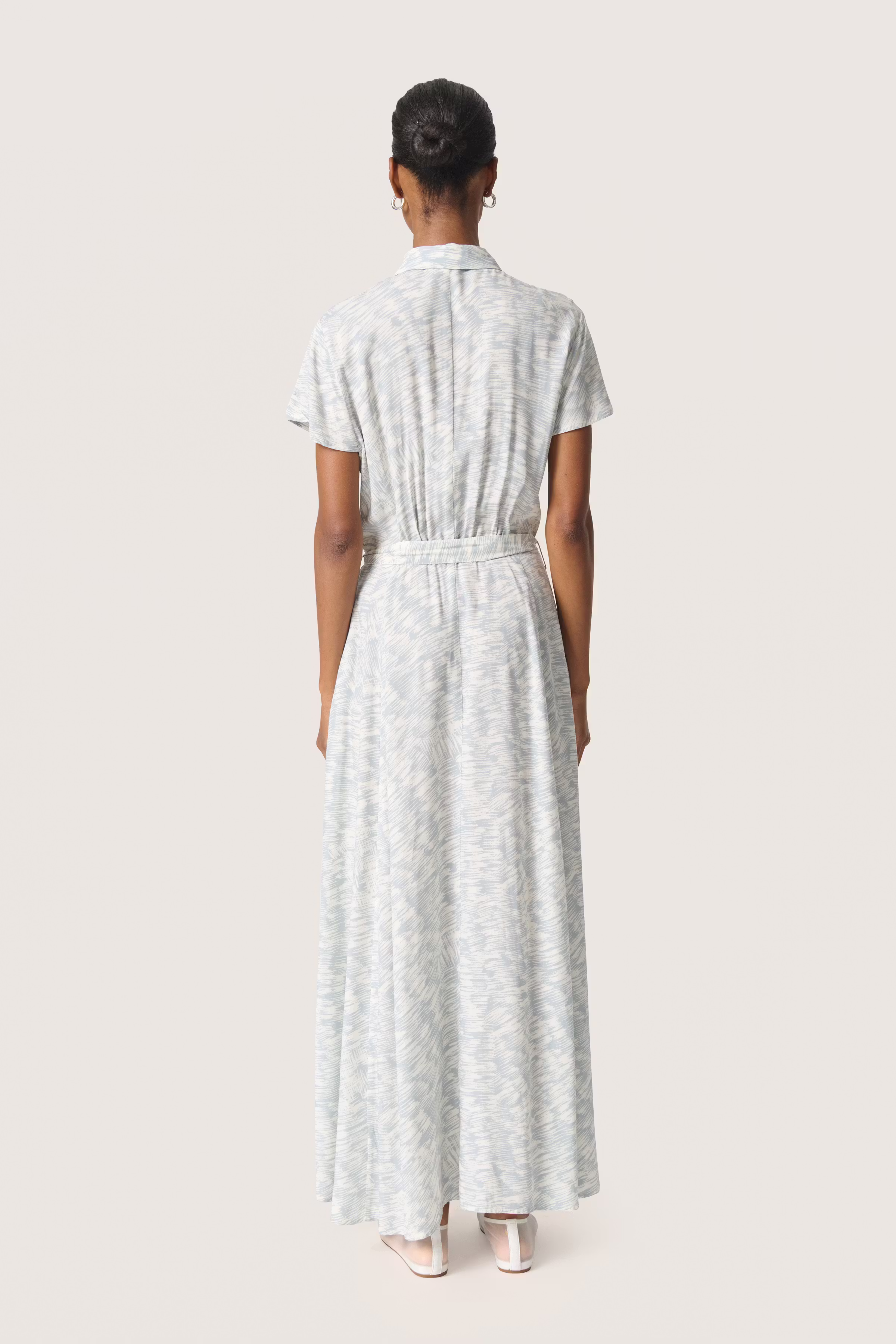 SLArjana Jurk LOOKBOOK BACK 30404807-303505