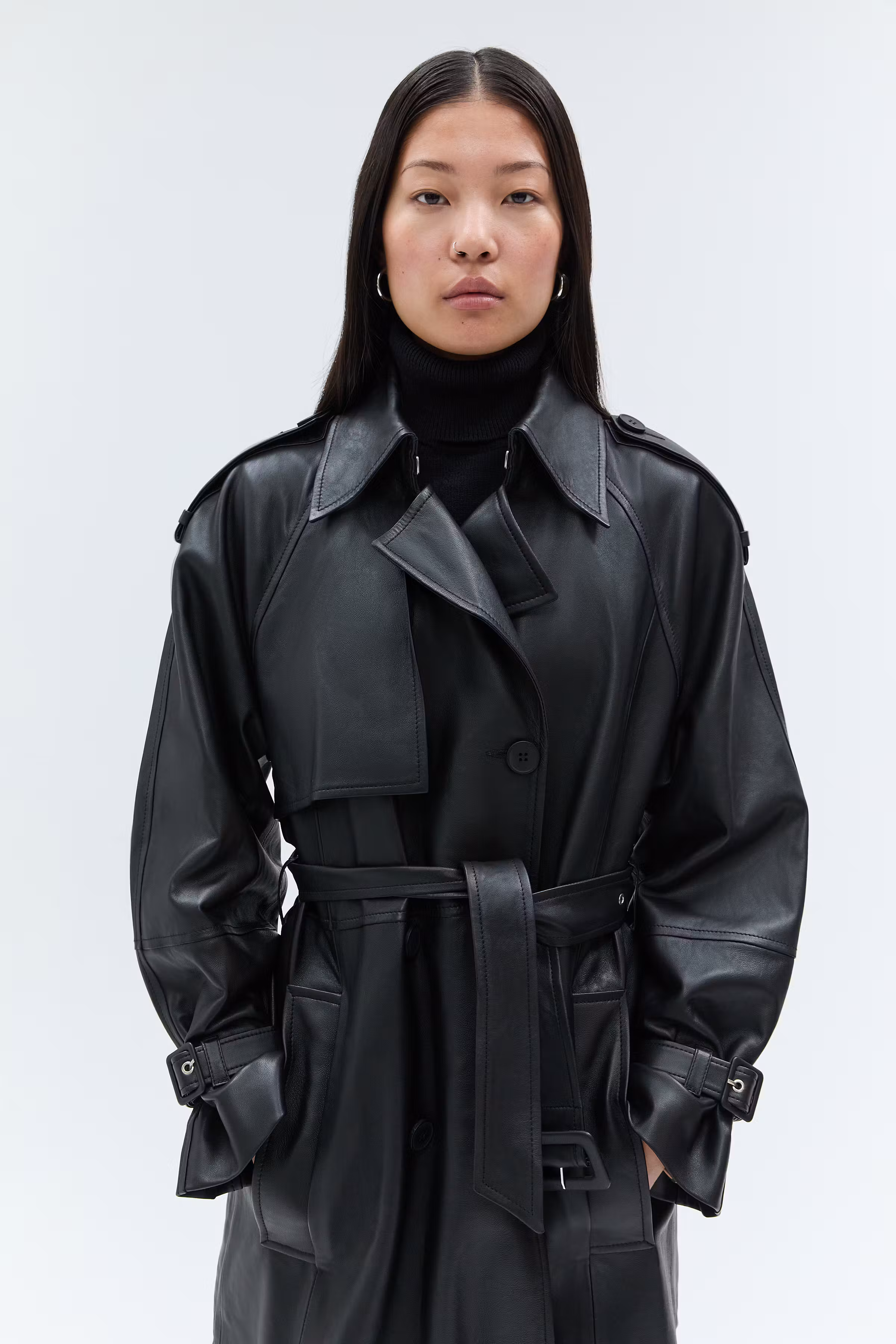 IOLINDA Outerwear LOOKBOOK FRONT 30600685-BK999