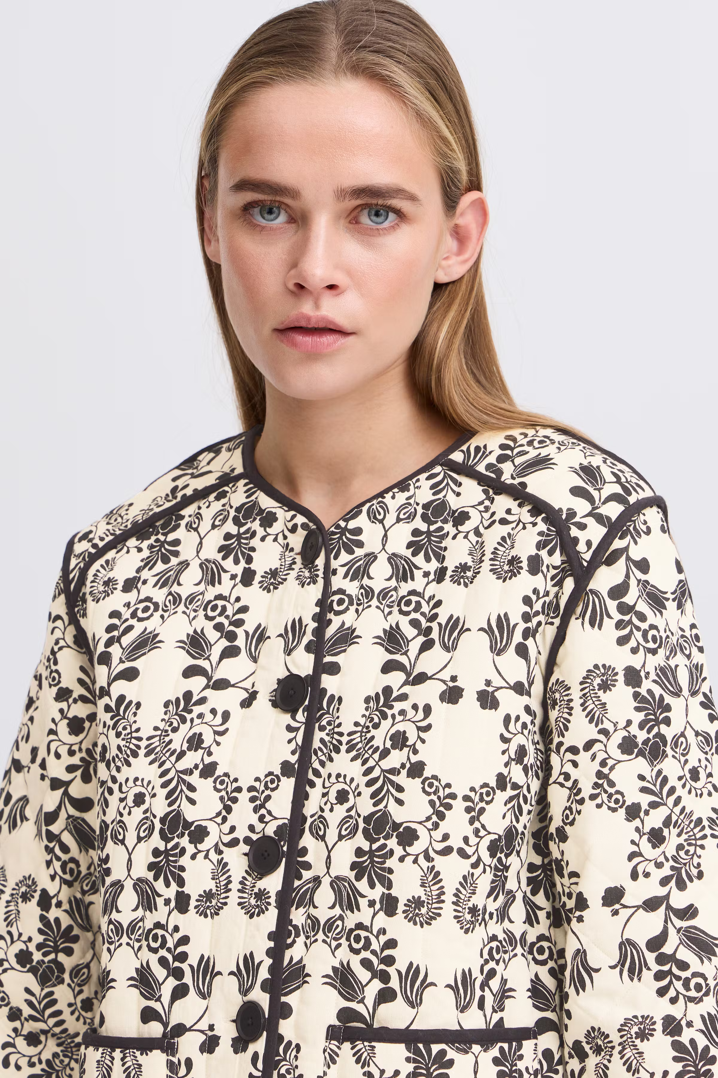 IHGIZARO Yttertøy LOOKBOOK DETAIL 20122421-204048