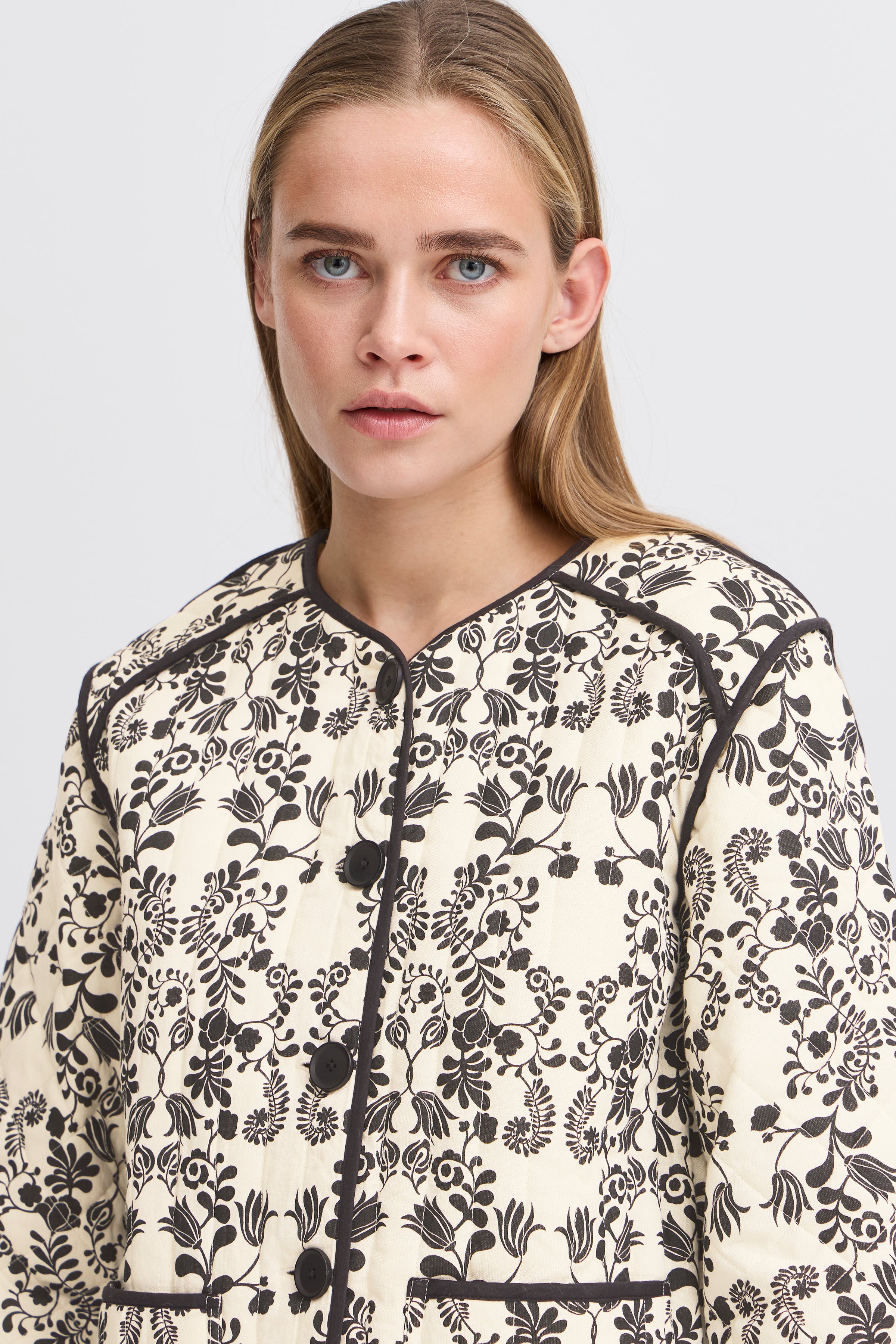 IHGIZARO Jas LOOKBOOK DETAIL 20122421-204048