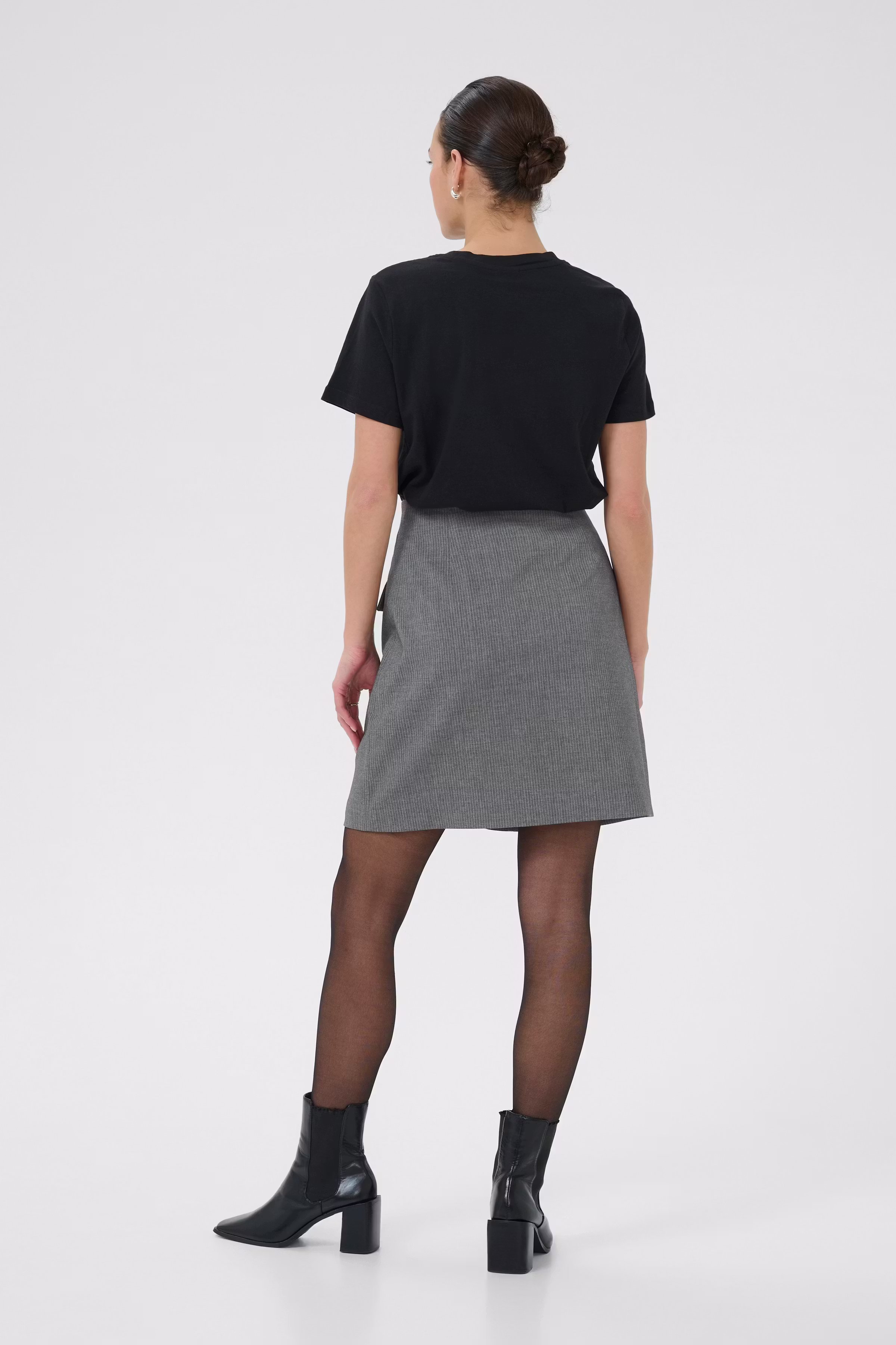 KAellie Skirt LOOKBOOK BACK 10510553-108214