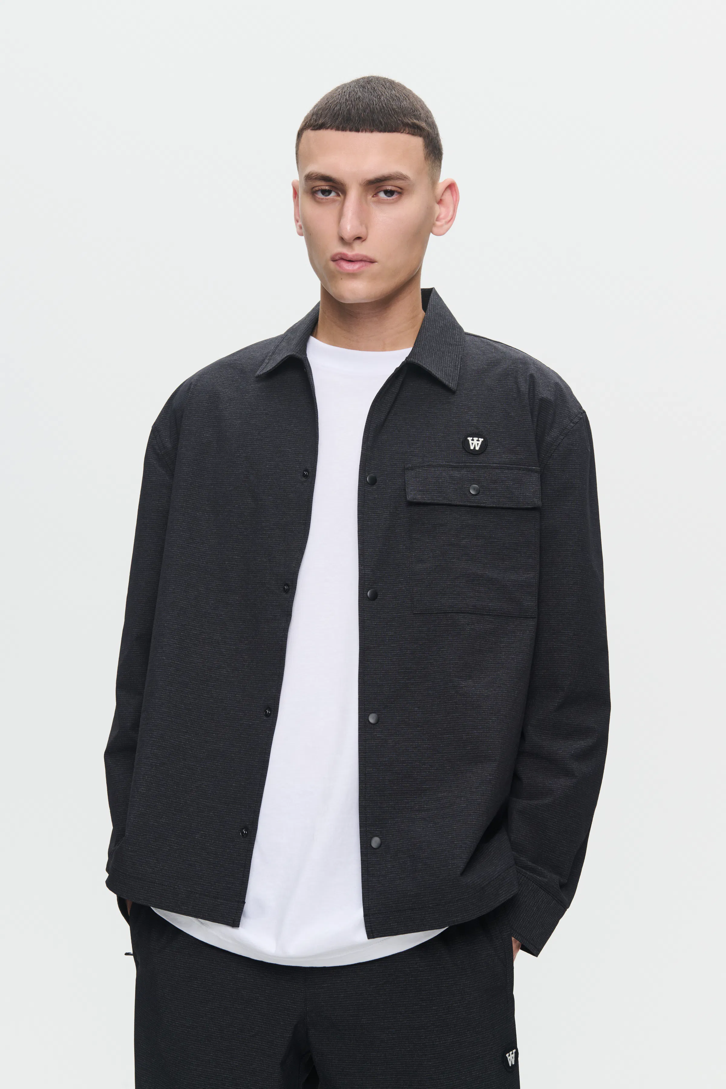 WWDat Skjorte LOOKBOOK FRONT 30250469-W1031