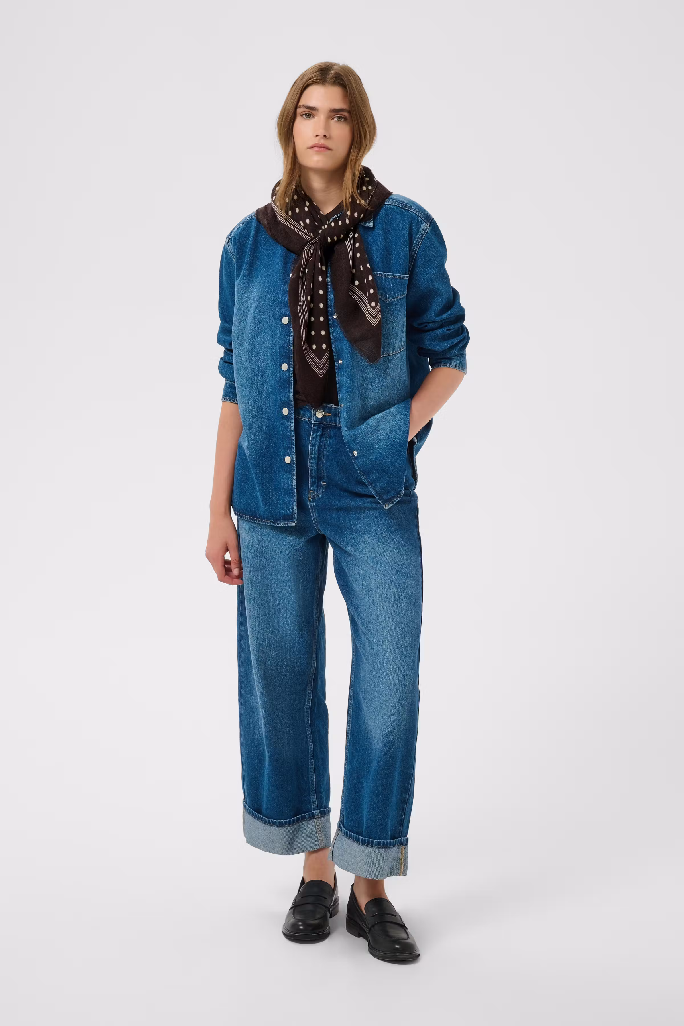 CelestaPW Sjaal LOOKBOOK FRONT 30310875-305311