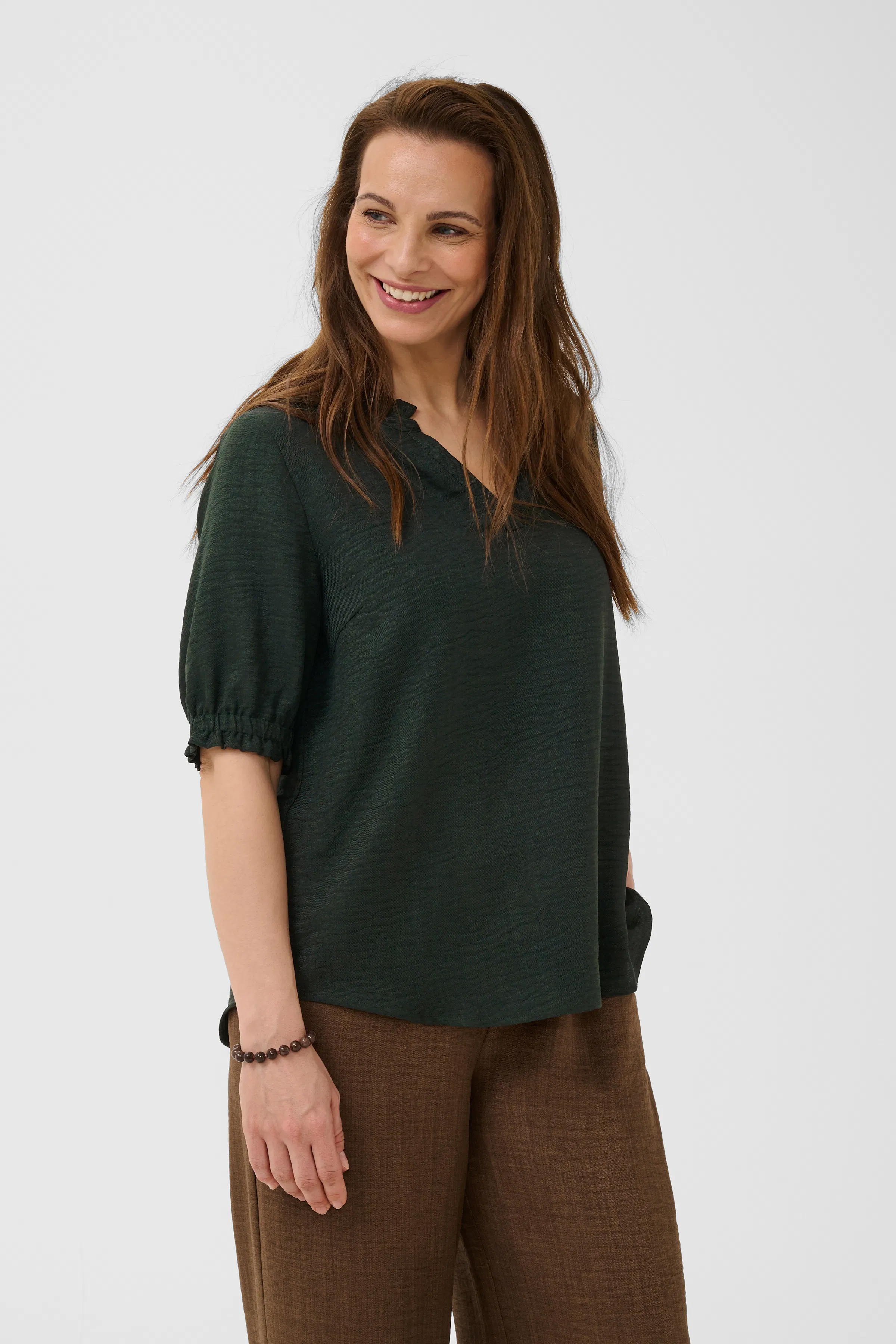 BPoda Blouse LOOKBOOK FRONT 40200027-1953501