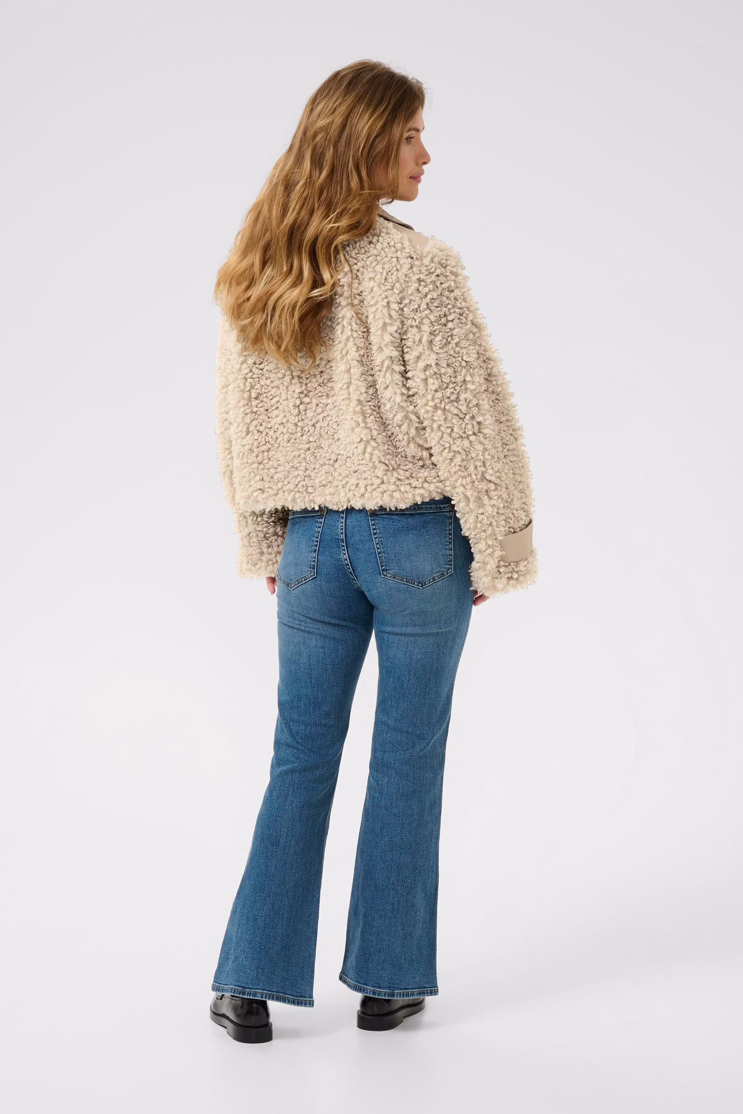 CUchanda Faux fur Mantel LOOKBOOK BACK 50112099-151305