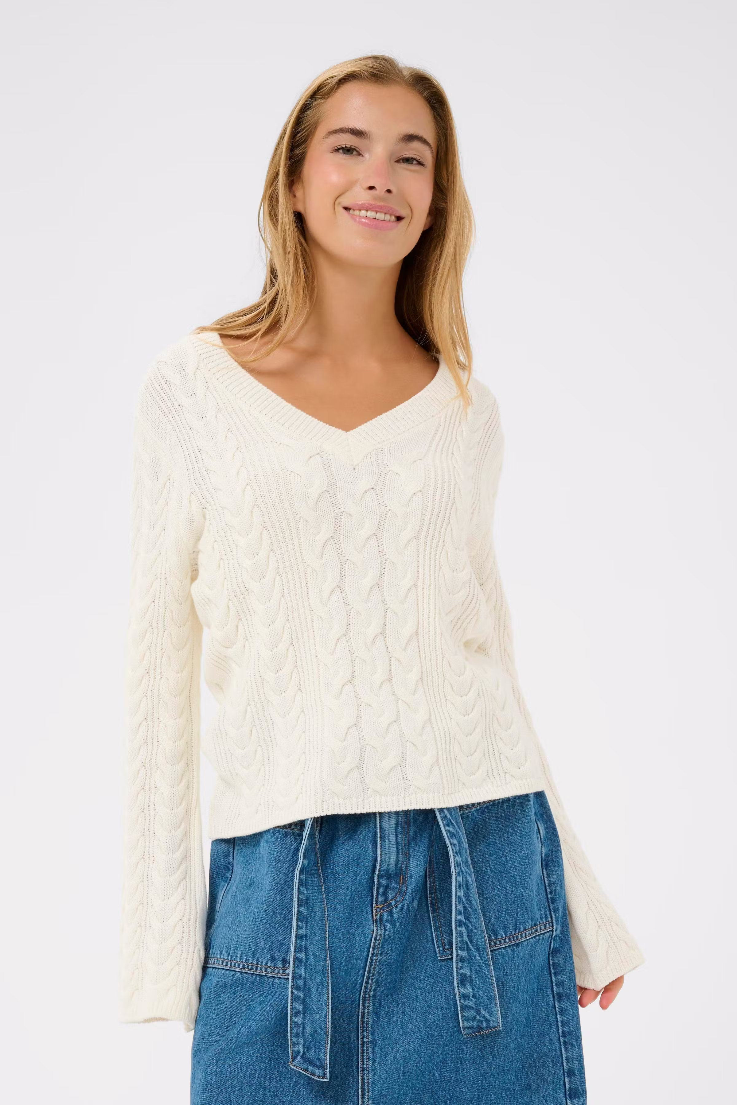 KAliliana Pullover LOOKBOOK FRONT 10511185-110602