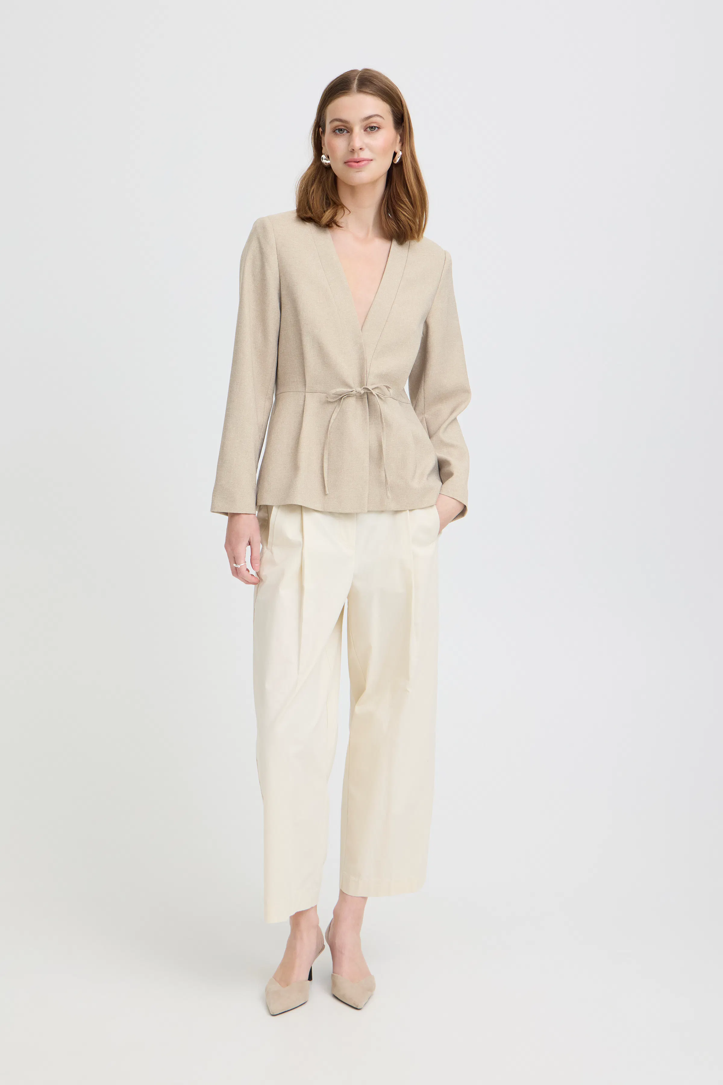 IHESTIPO Blazer LOOKBOOK FRONT 20125564-1706301