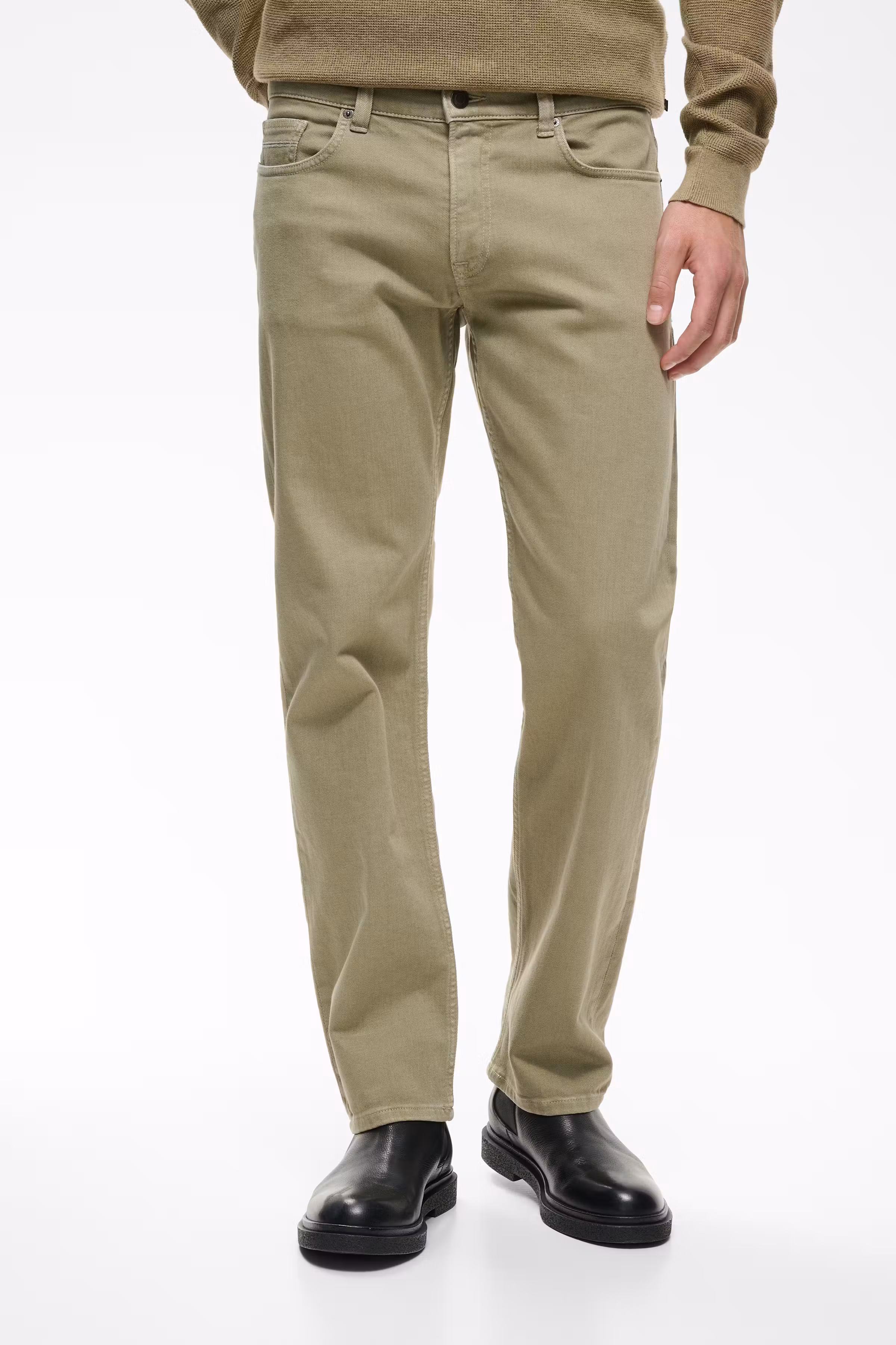MAMike Hose LOOKBOOK FRONT 30209153-170510