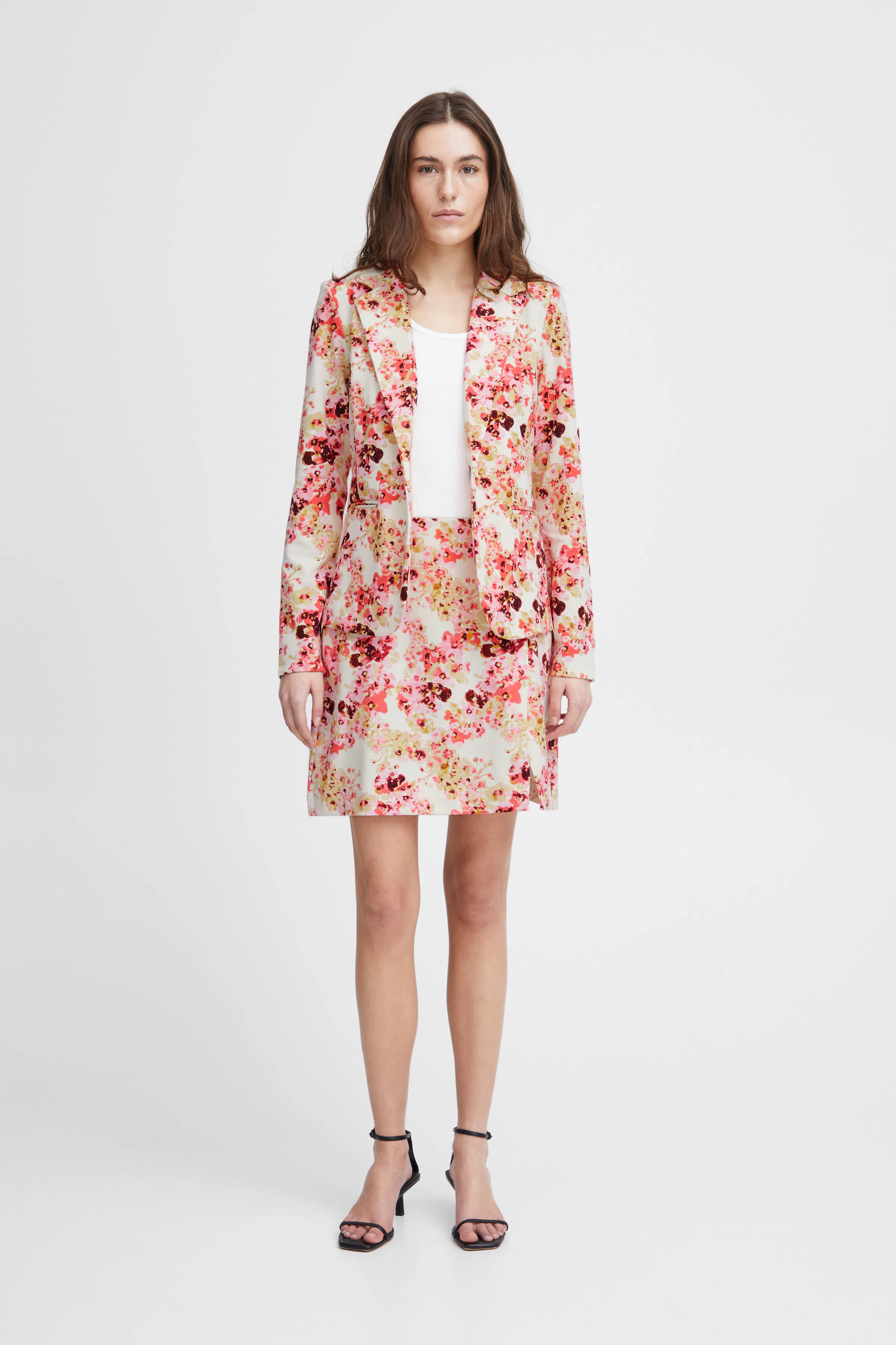 IHKATE Rock LOOKBOOK FRONT 20121150-203042