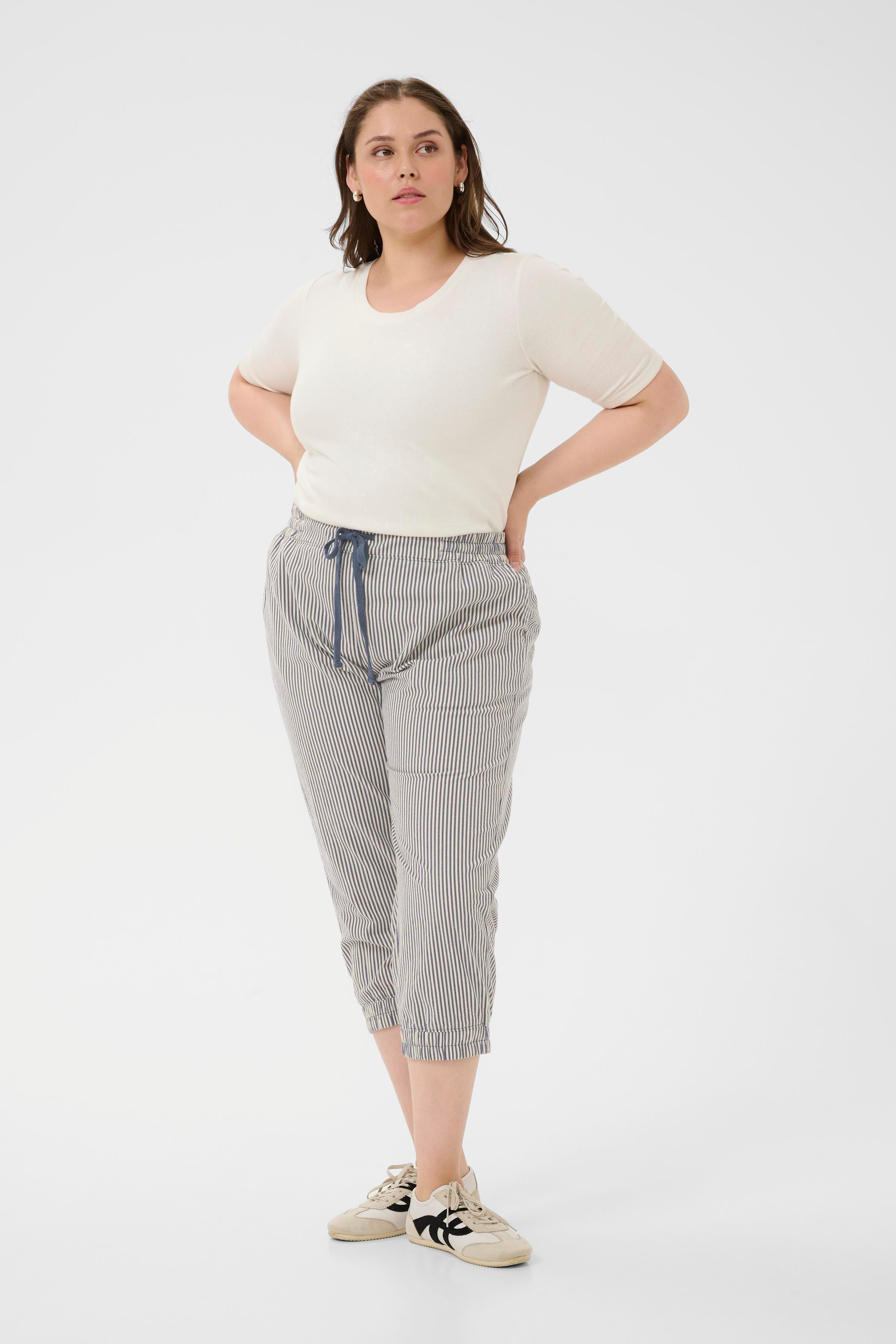 KCnana Bukser LOOKBOOK FRONT 10583333-106298