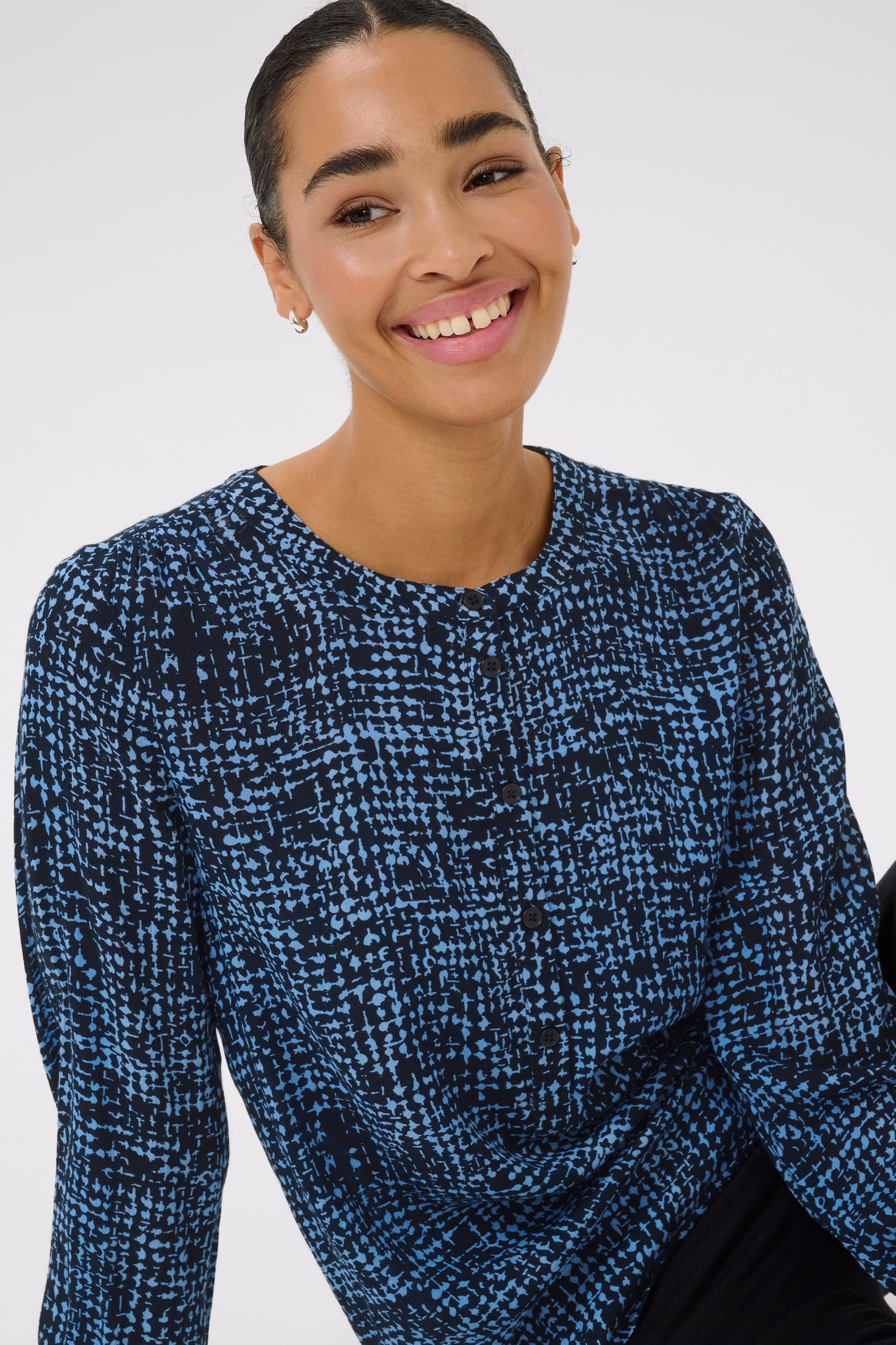 KApollie Bluse LOOKBOOK DETAIL 10509535-107454