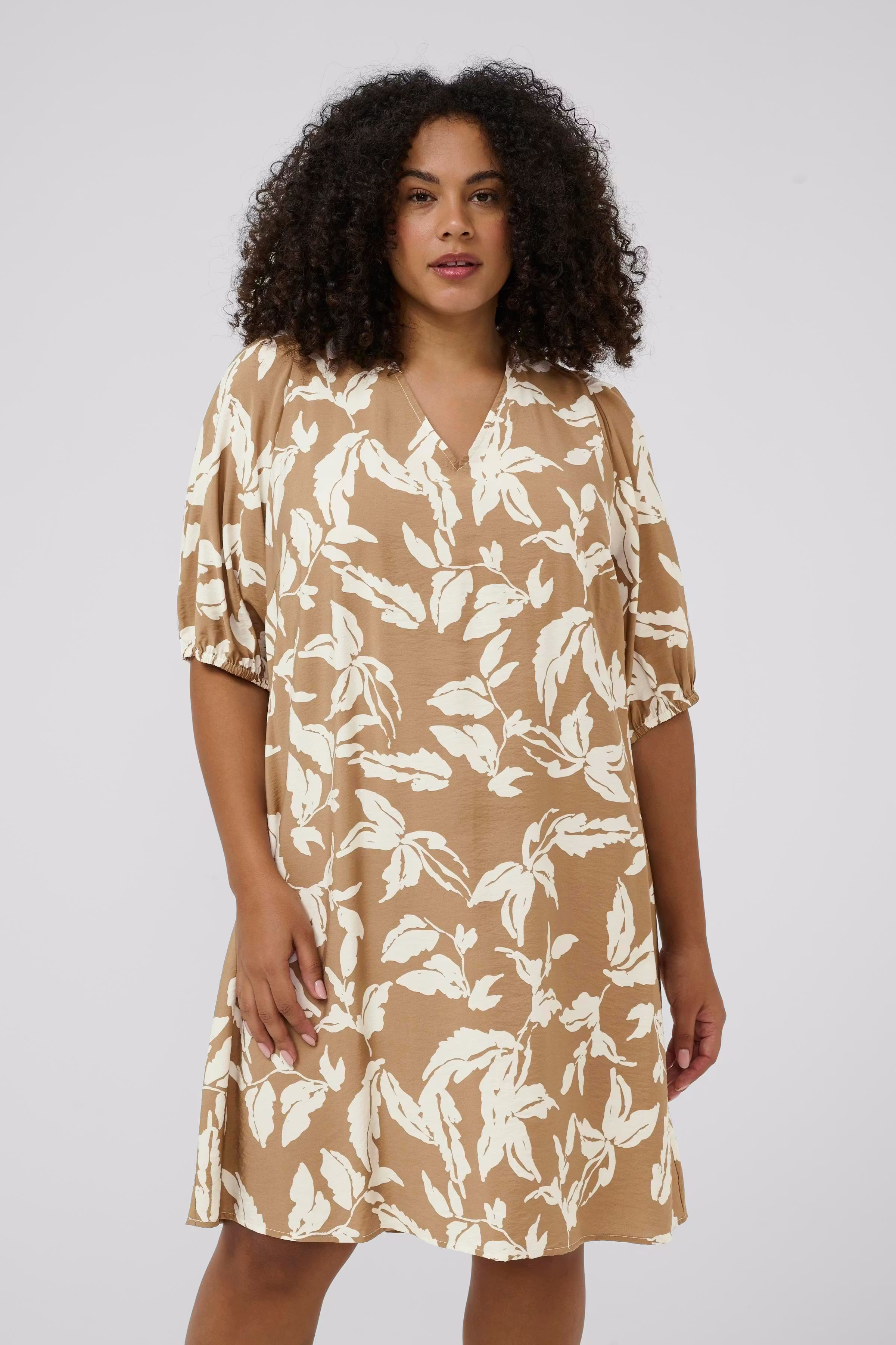 KCmarla Kjole LOOKBOOK FRONT 10584071-109010