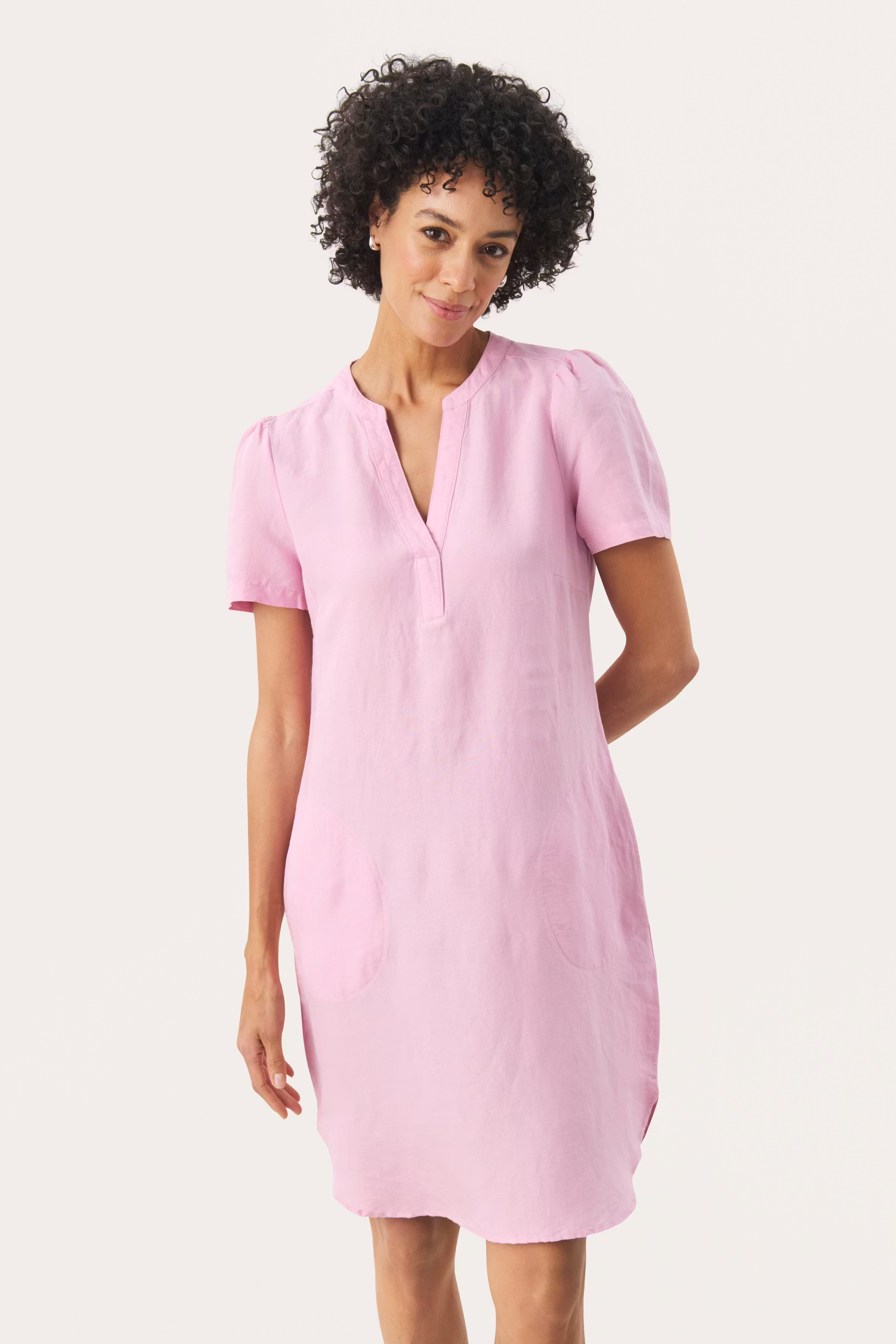 AminasePW Linen Dress LOOKBOOK FRONT 30309571-142305