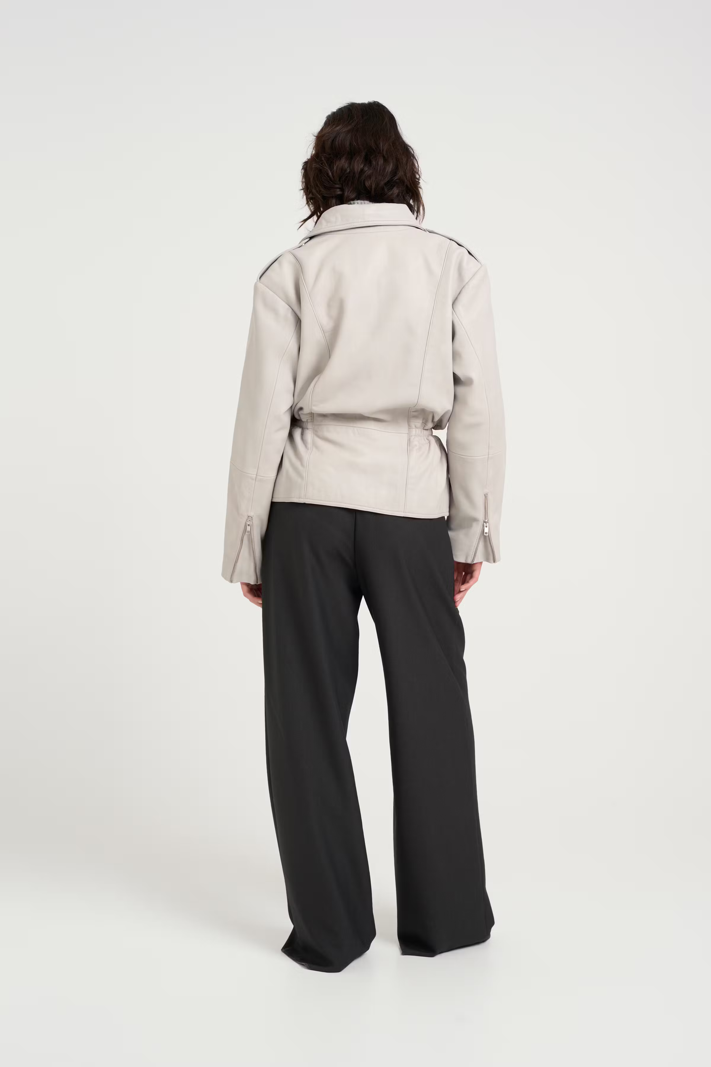 TiaGZ Leather jacket LOOKBOOK BACK 10909784-124300