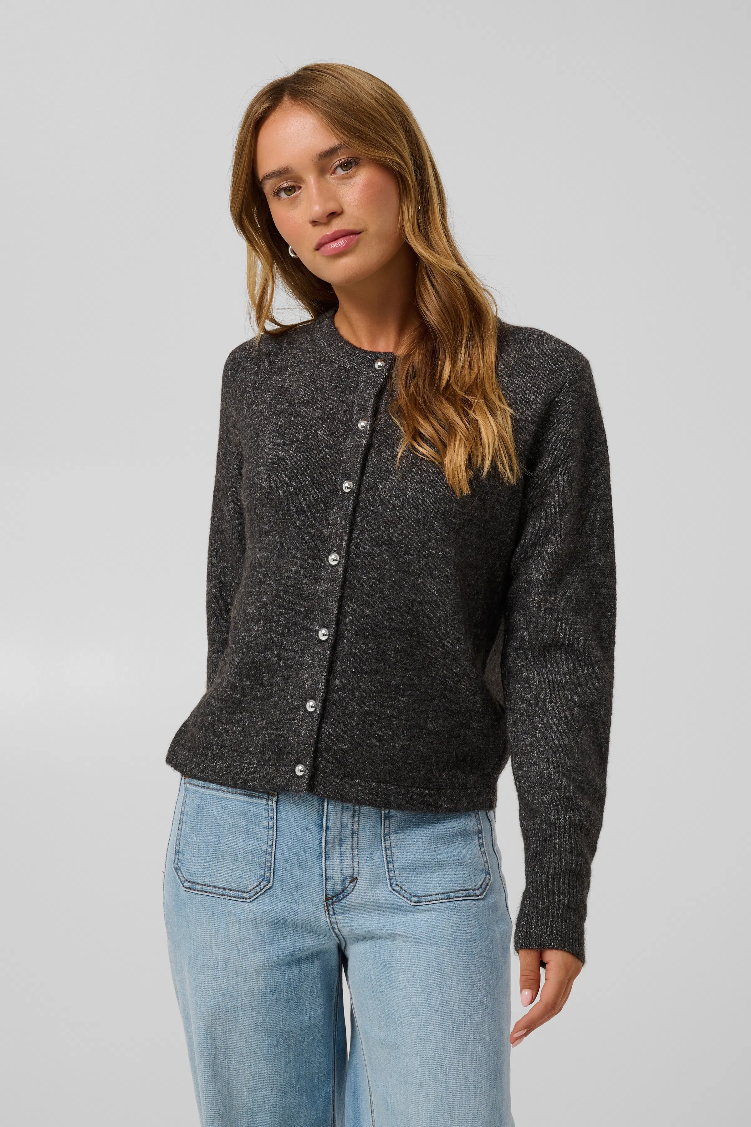 KAniel Cardigan LOOKBOOK FRONT 10510481-100125