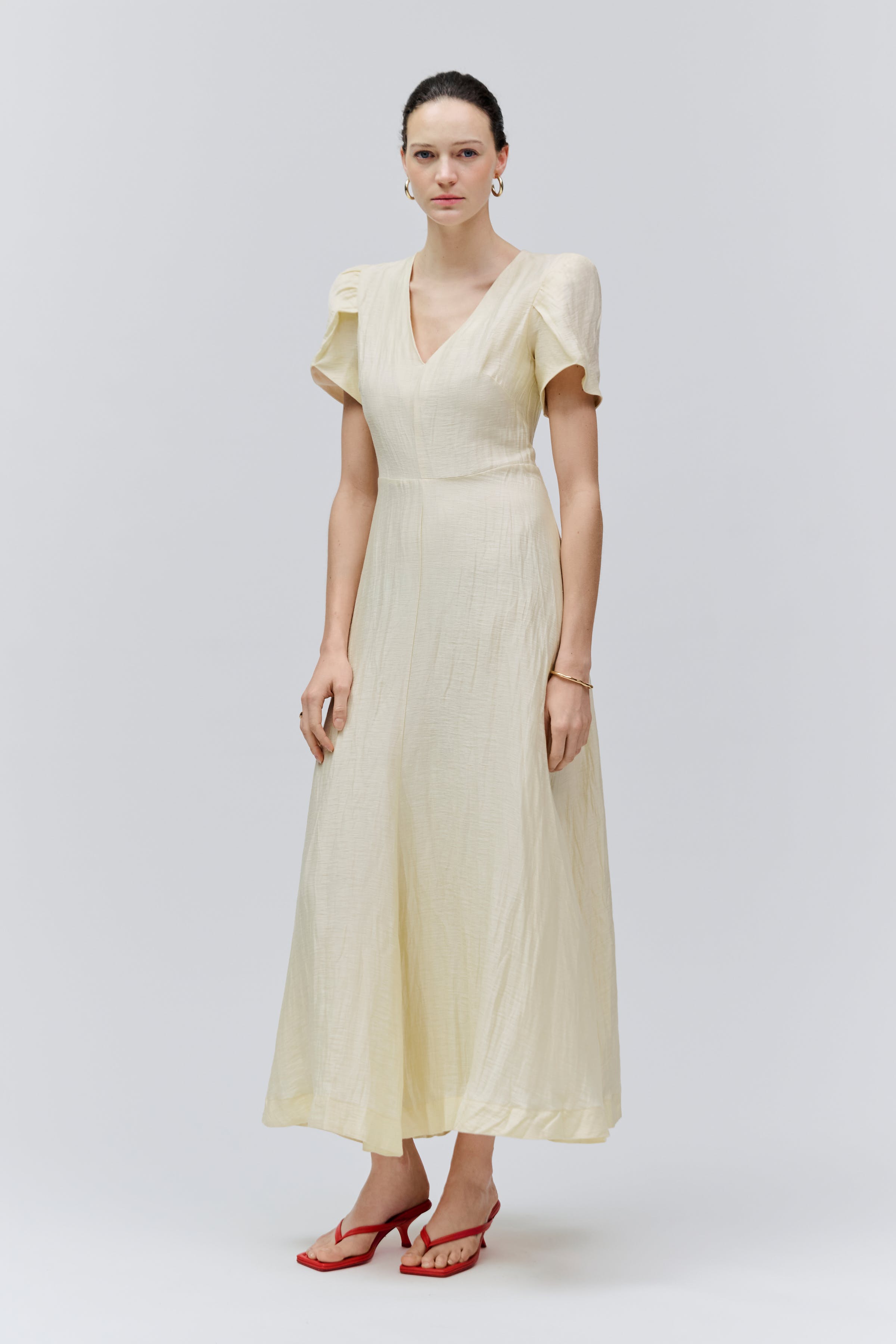 IONUALA Dress LOOKBOOK FRONT 30600674-BE458