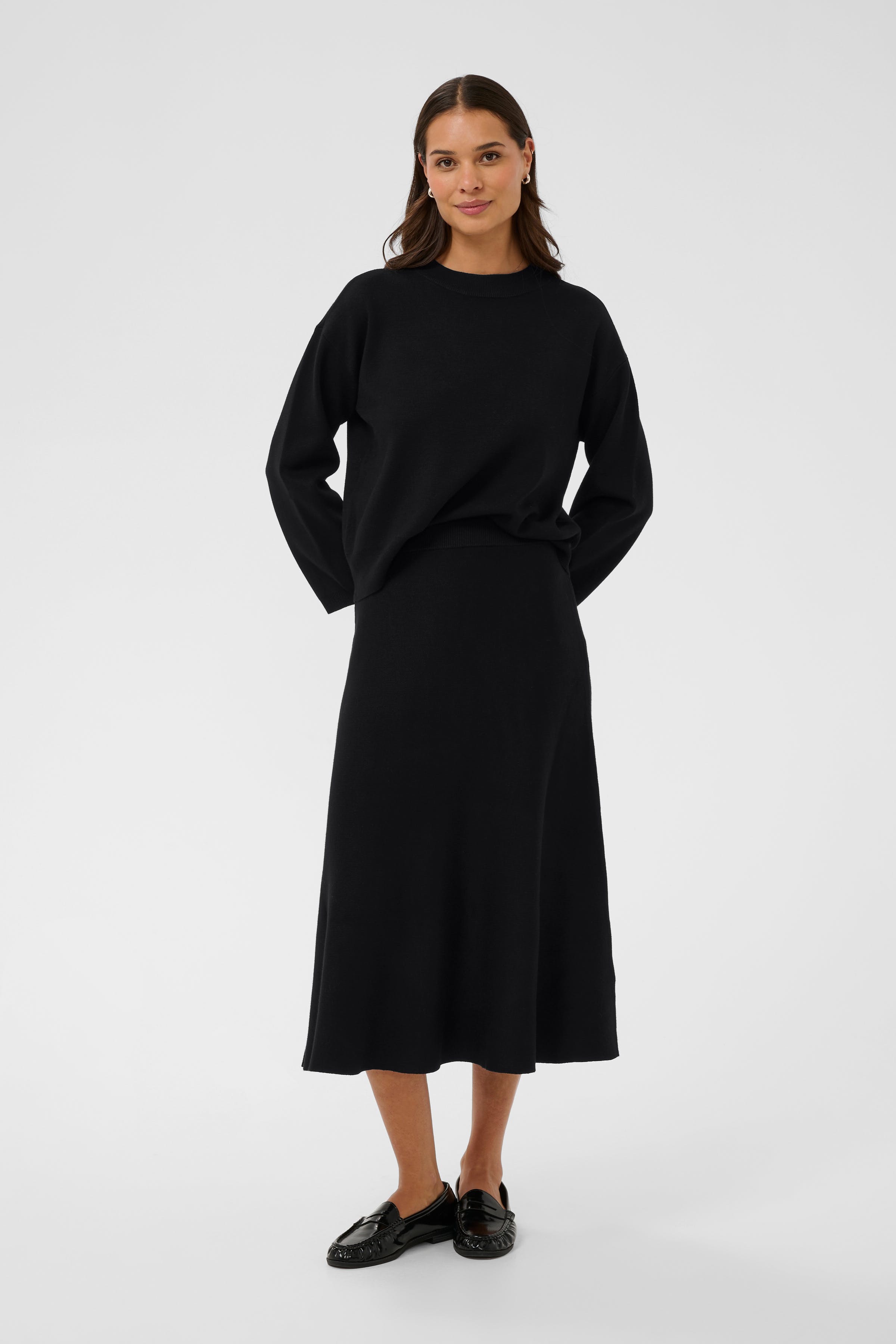 KAmalina Pullover LOOKBOOK FRONT 10511110-100121