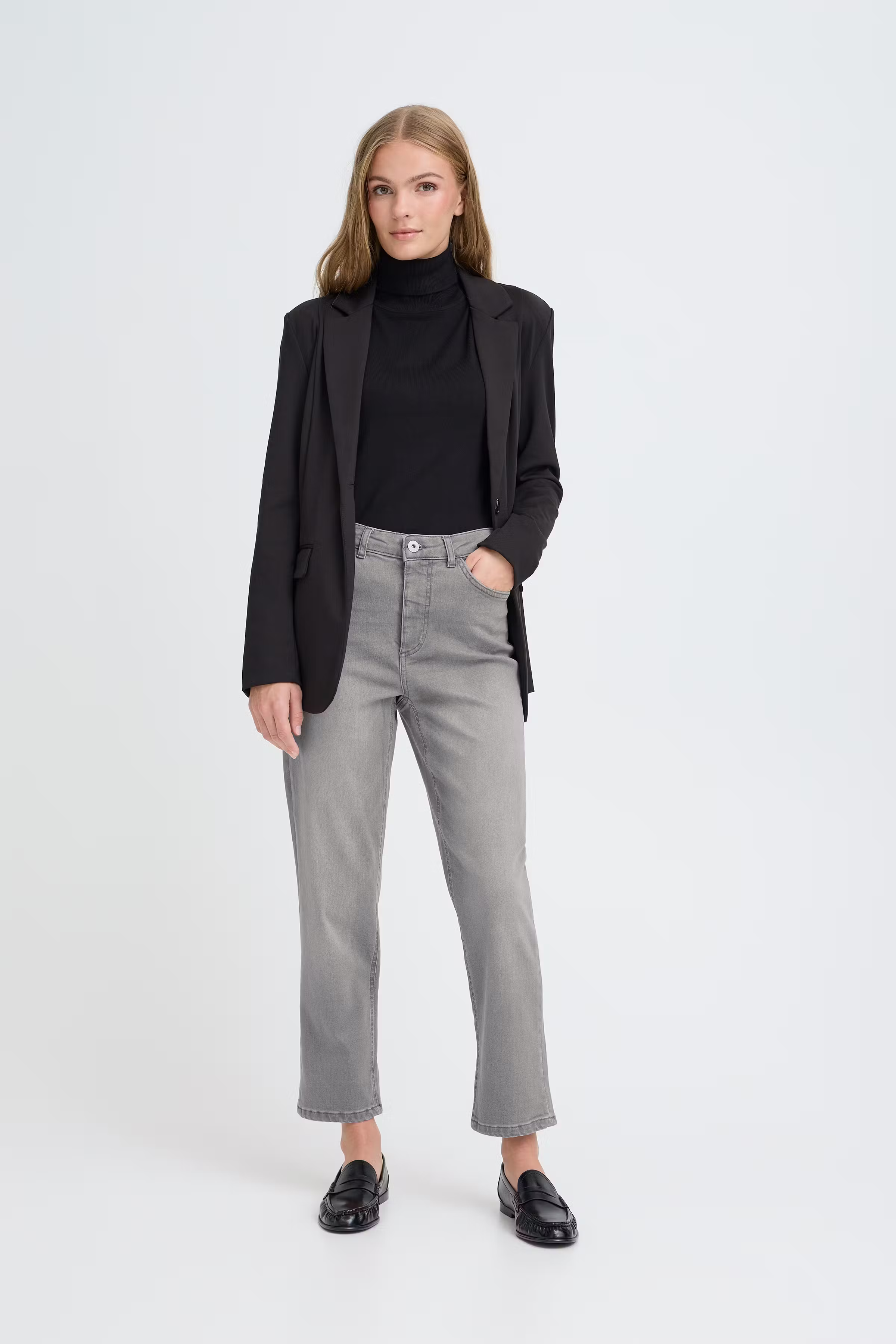 IHTWIGGY RAVEN Jeans LOOKBOOK FRONT 20110967-200344