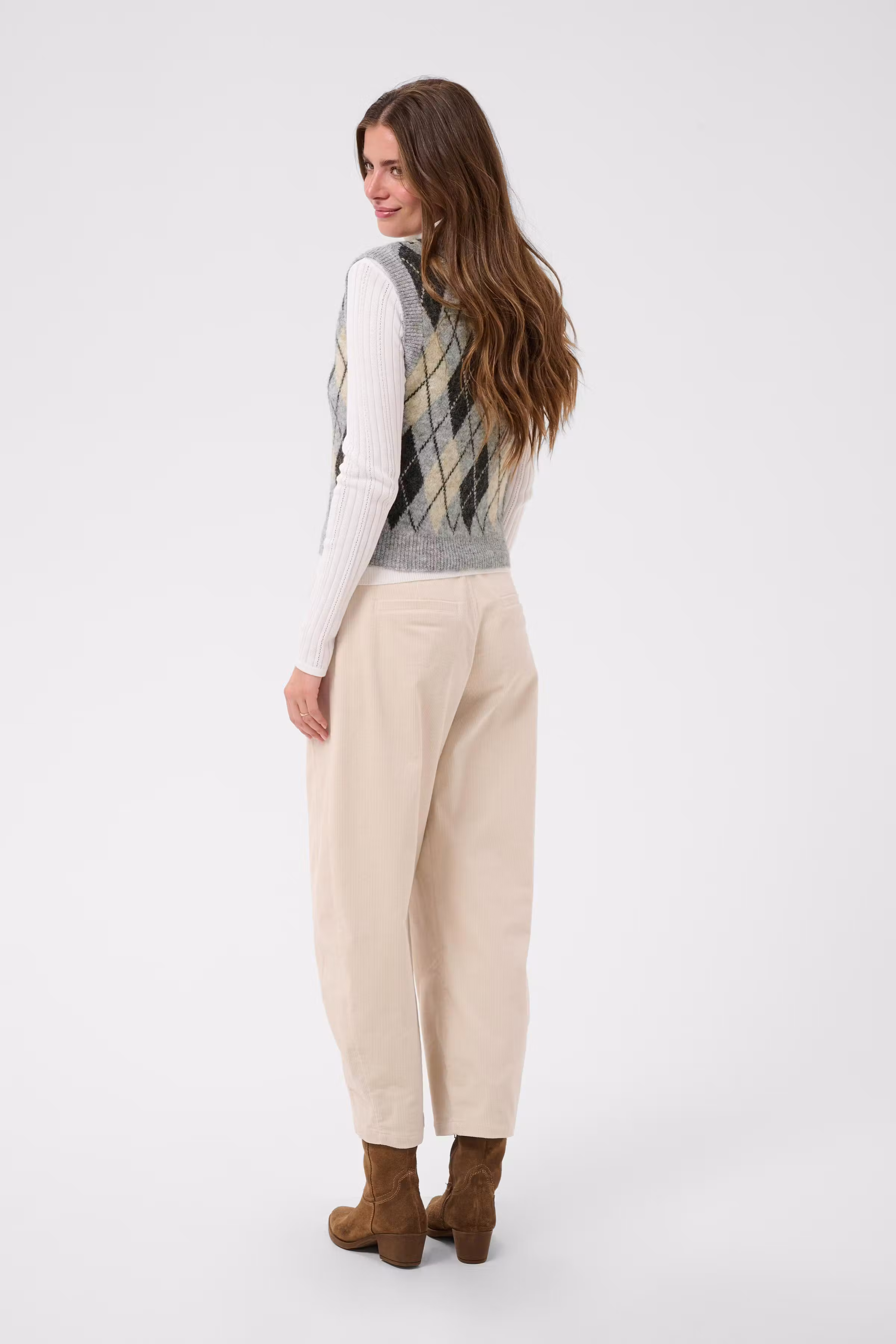 CRMirea Weste LOOKBOOK BACK 10615666-1000222
