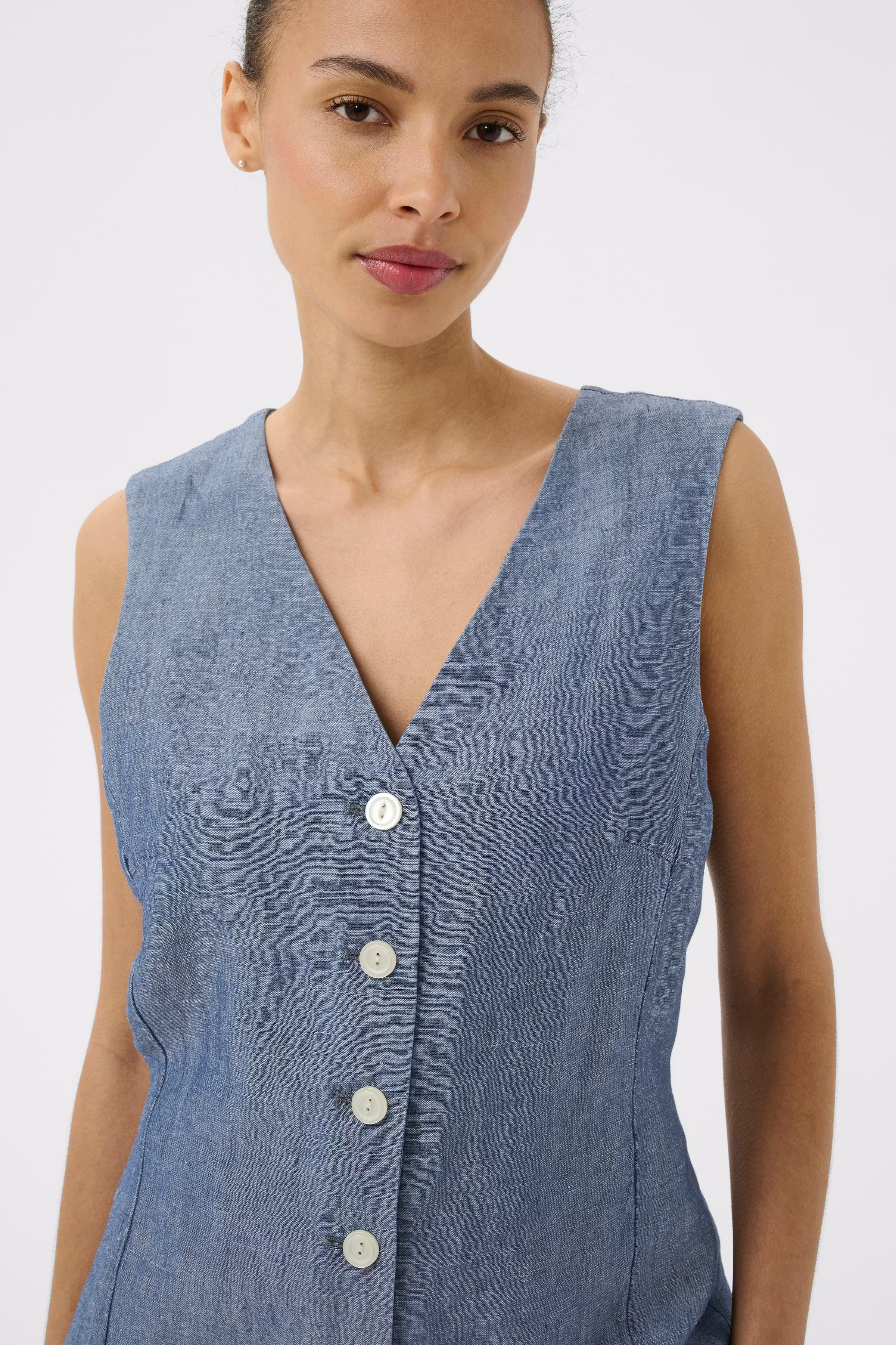 BintaPW Waistcoat LOOKBOOK DETAIL 30310520-304972