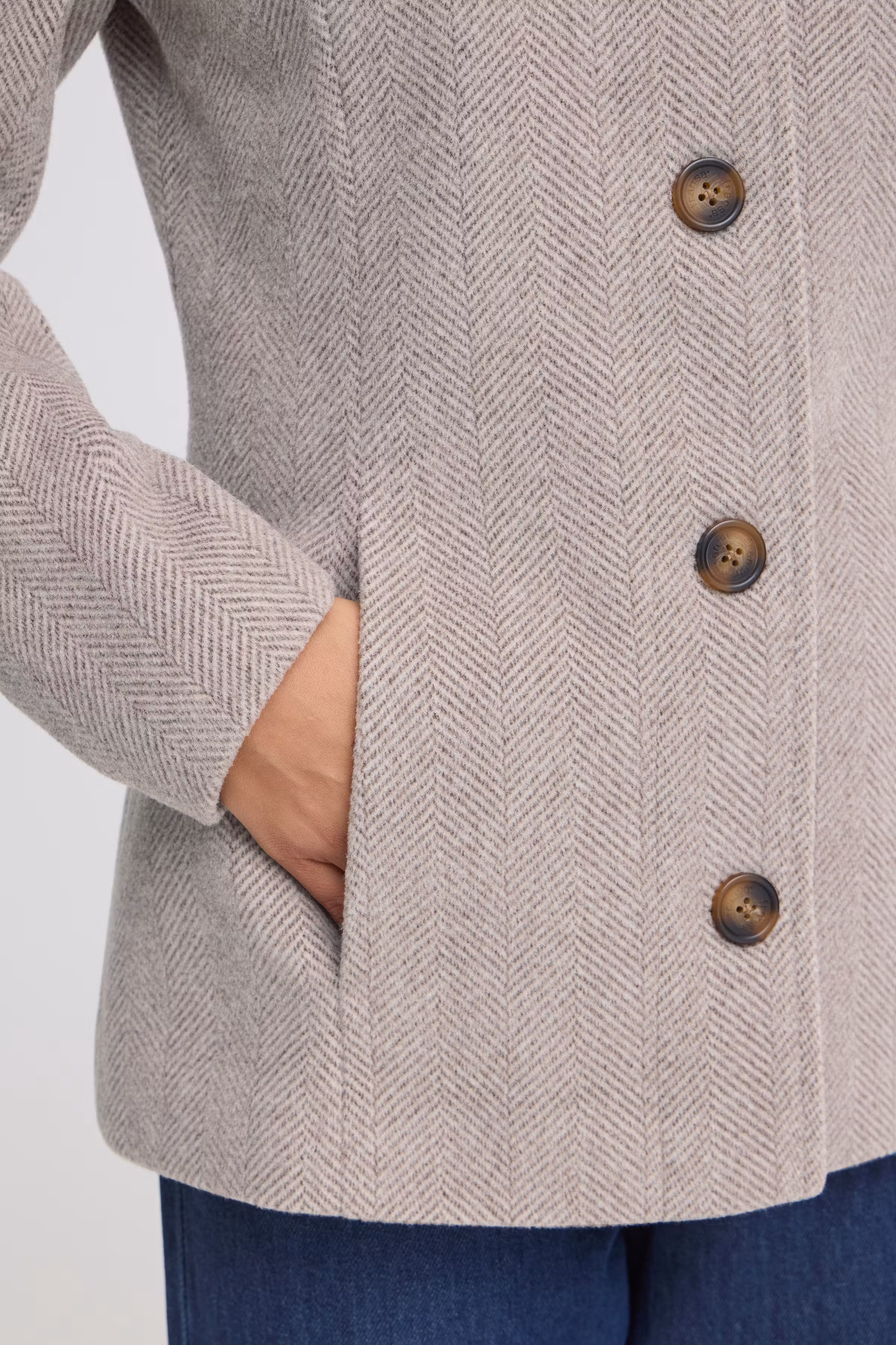 FREVILLA Outerwear LOOKBOOK DETAIL 20617959-900009856
