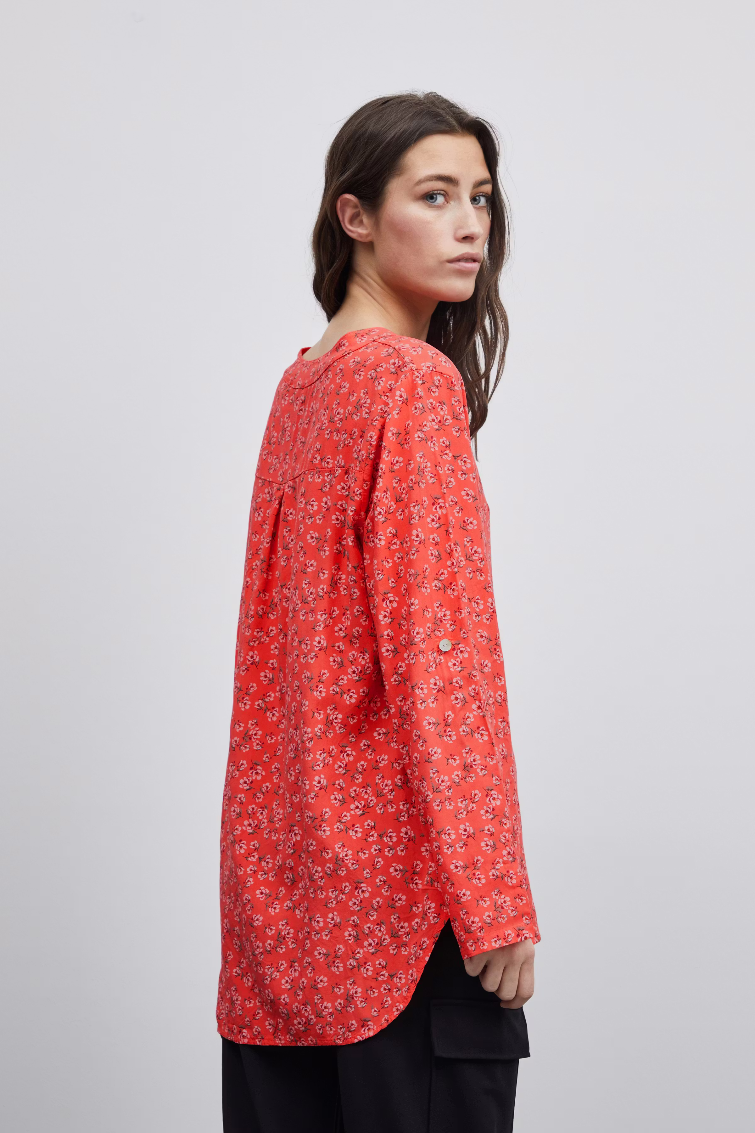 SBANIKKA Skjorte LOOKBOOK FRONT 22100175-161546