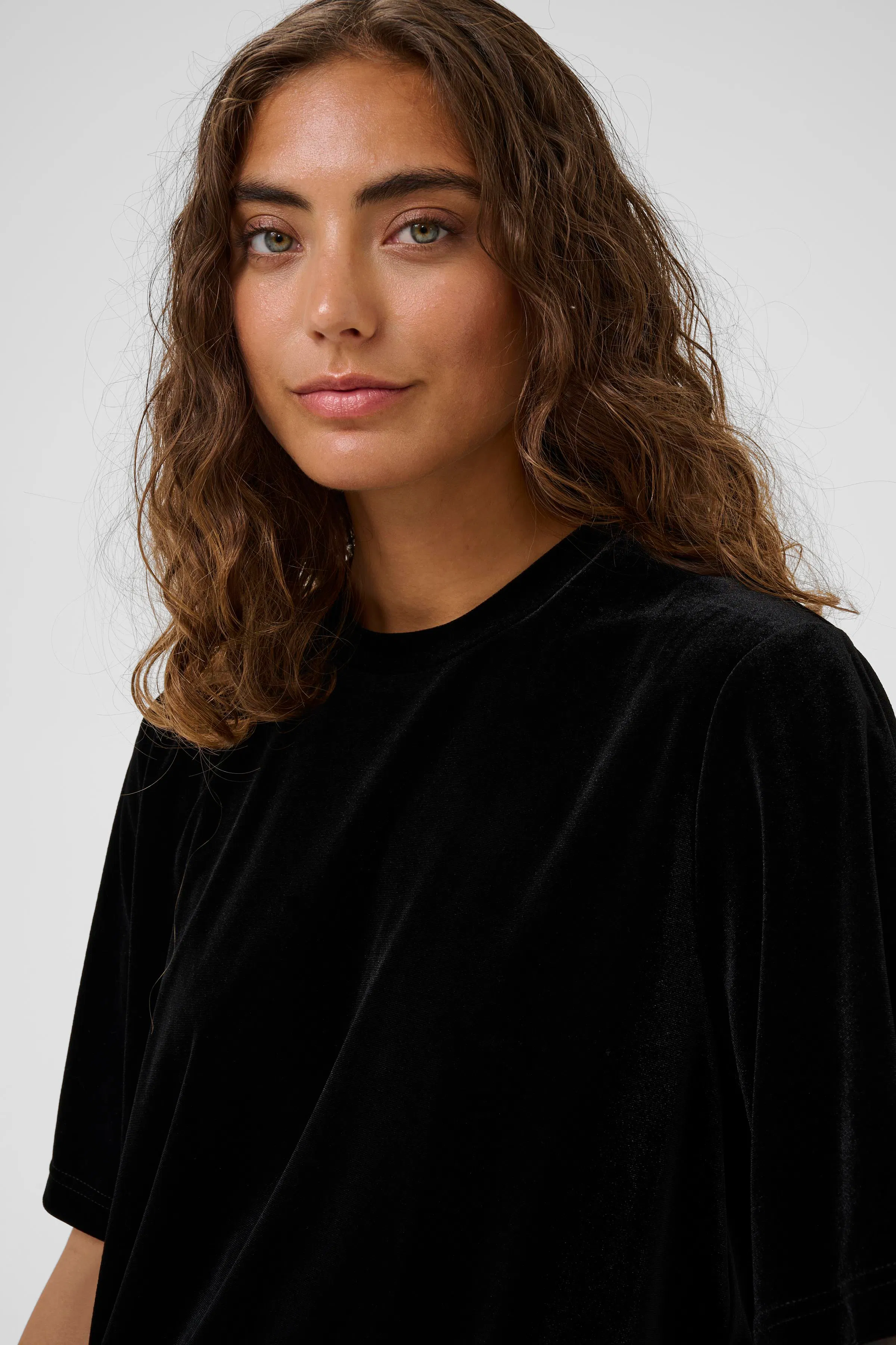 CUzoe velourkjole LOOKBOOK DETAIL 50112495-500012