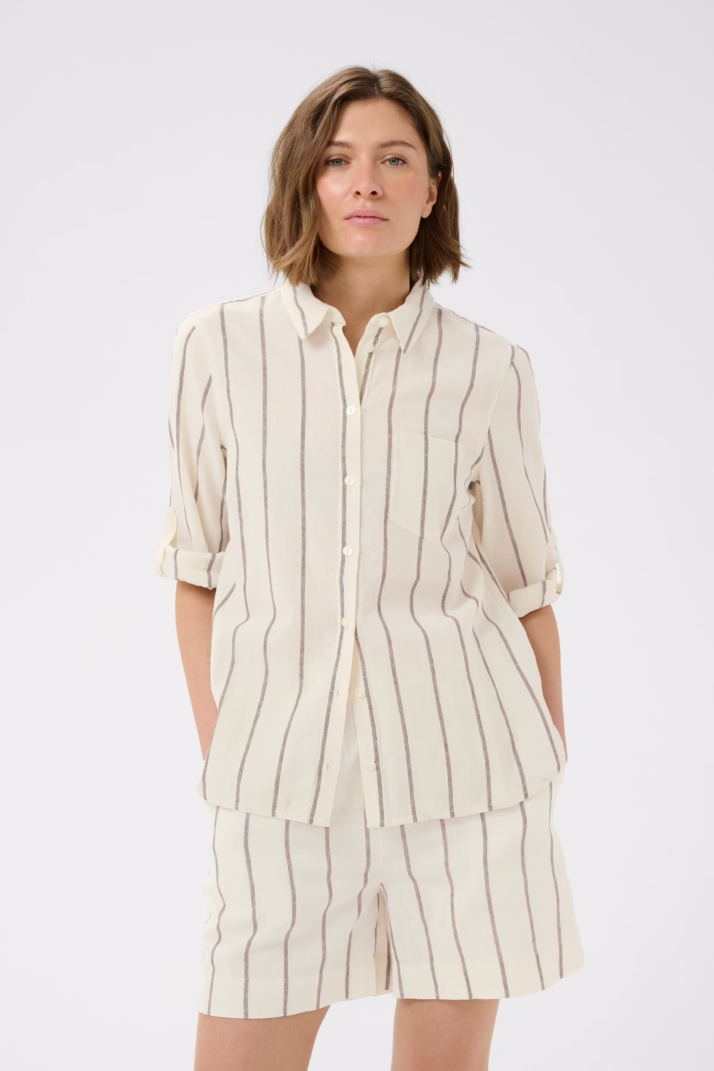 CindiePW Skjorta LOOKBOOK FRONT 30309770-303790