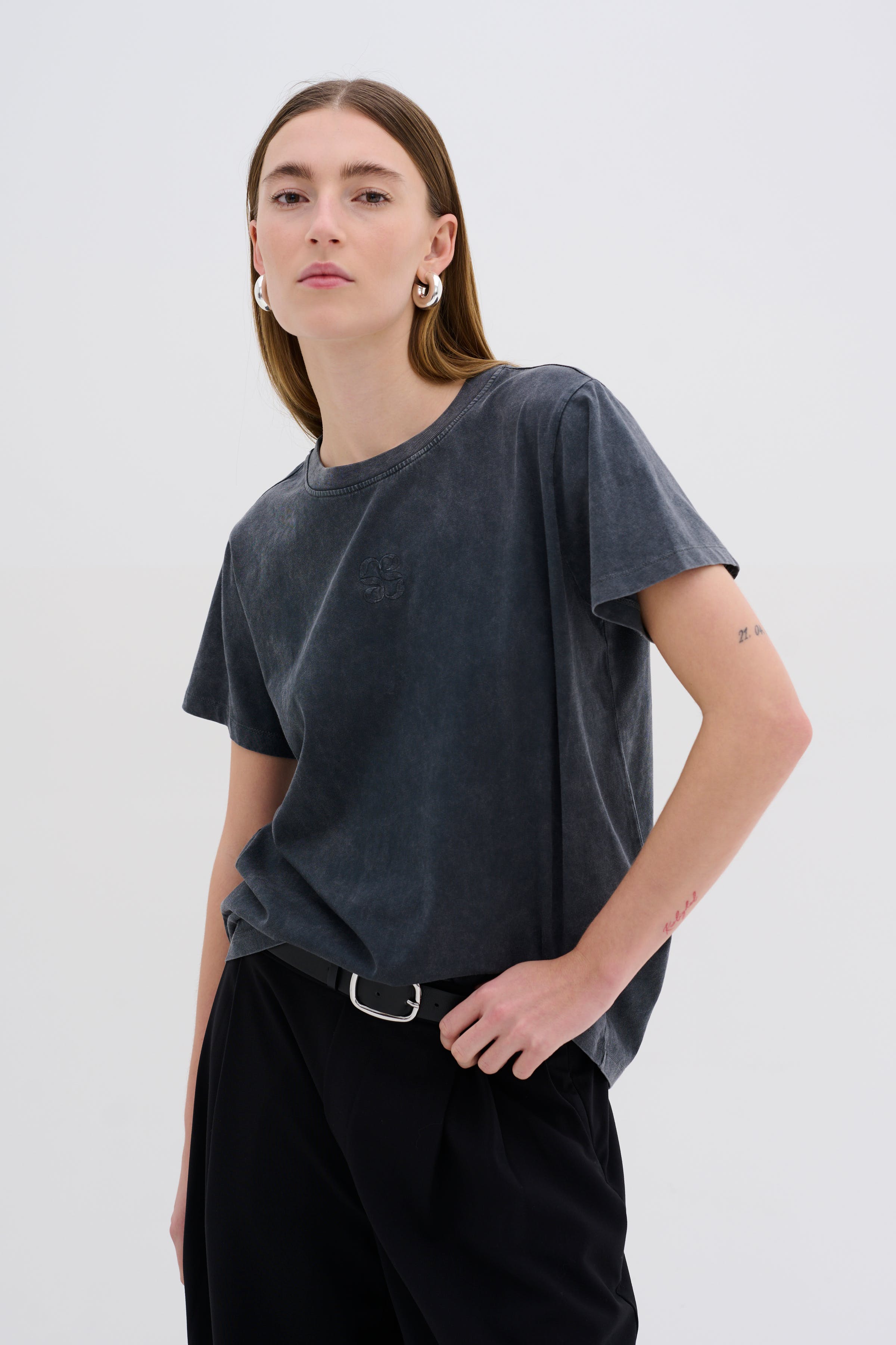 SeattleMW Logo T-shirt LOOKBOOK FRONT 10704898-100089