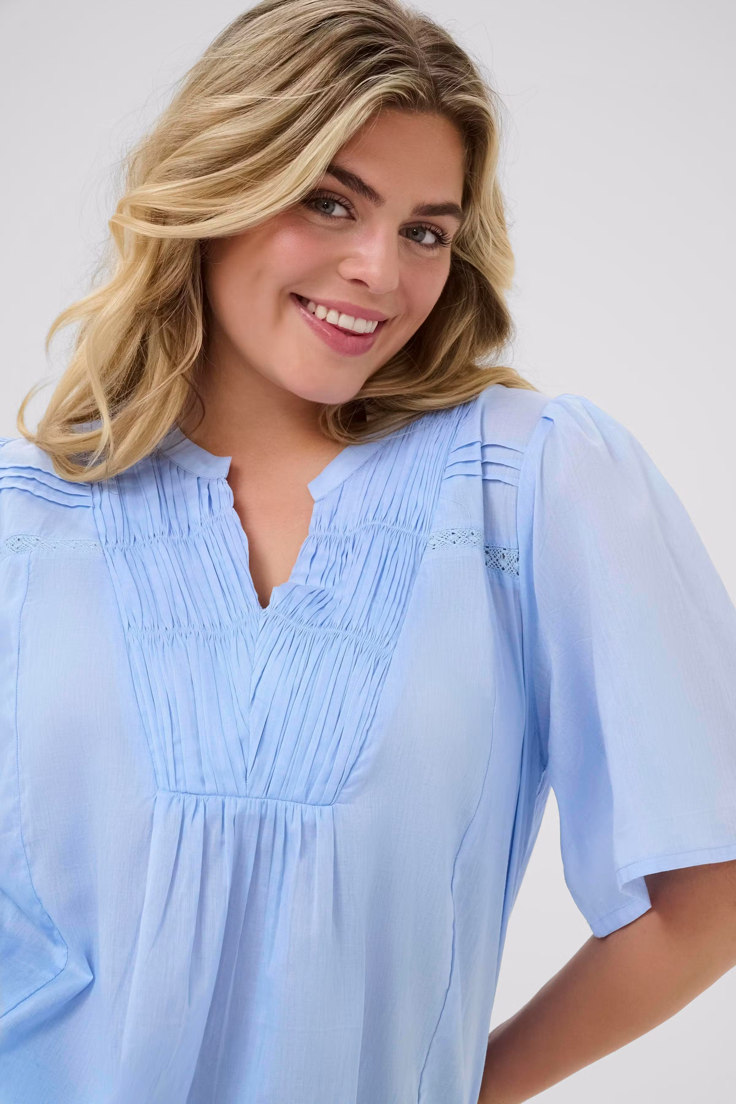 KCkarlia Blouse LOOKBOOK DETAIL 10583765-153930